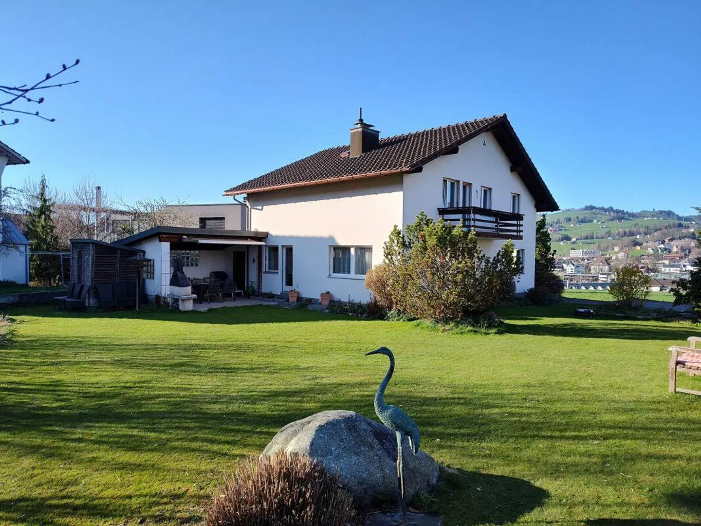 Incantevole casa unifamiliare con grande giardino - Foto 15 di 16