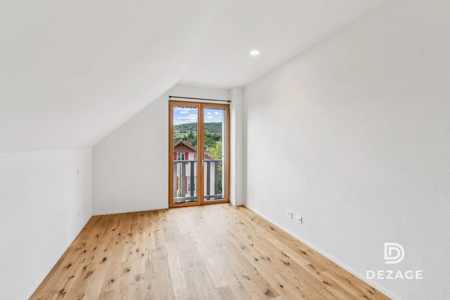 Magnificent modern duplex in the heart of the village of Bassins - Photo 12 of 15