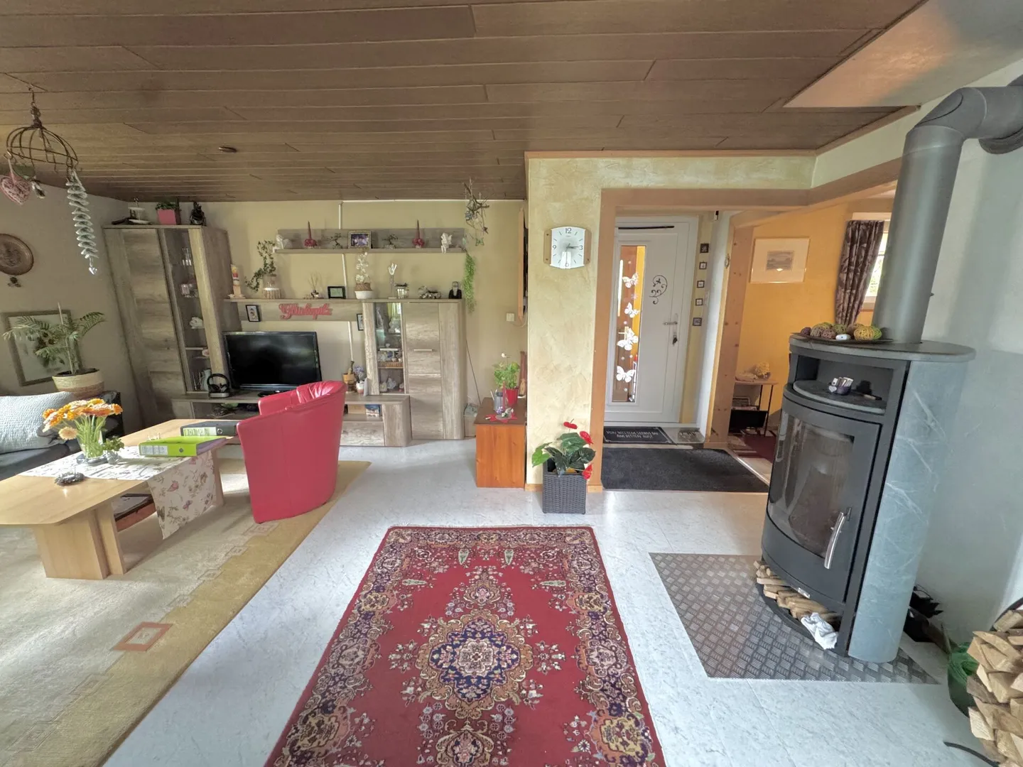 Casa situata in posizione tranquilla con fascino - Foto 5 di 9