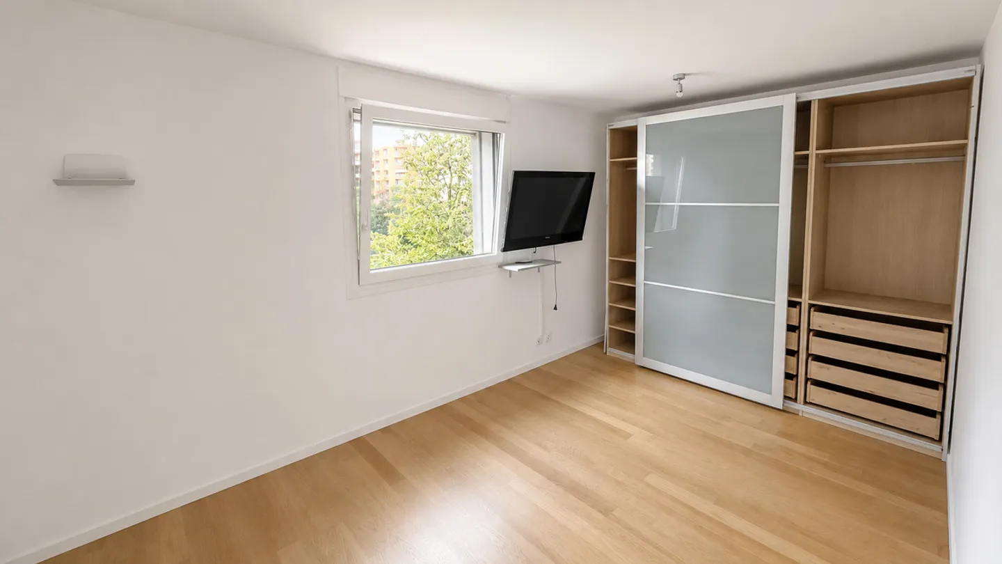 Appartement moderne avec vue sur le lac près du centre-ville - Photo 10 sur 13