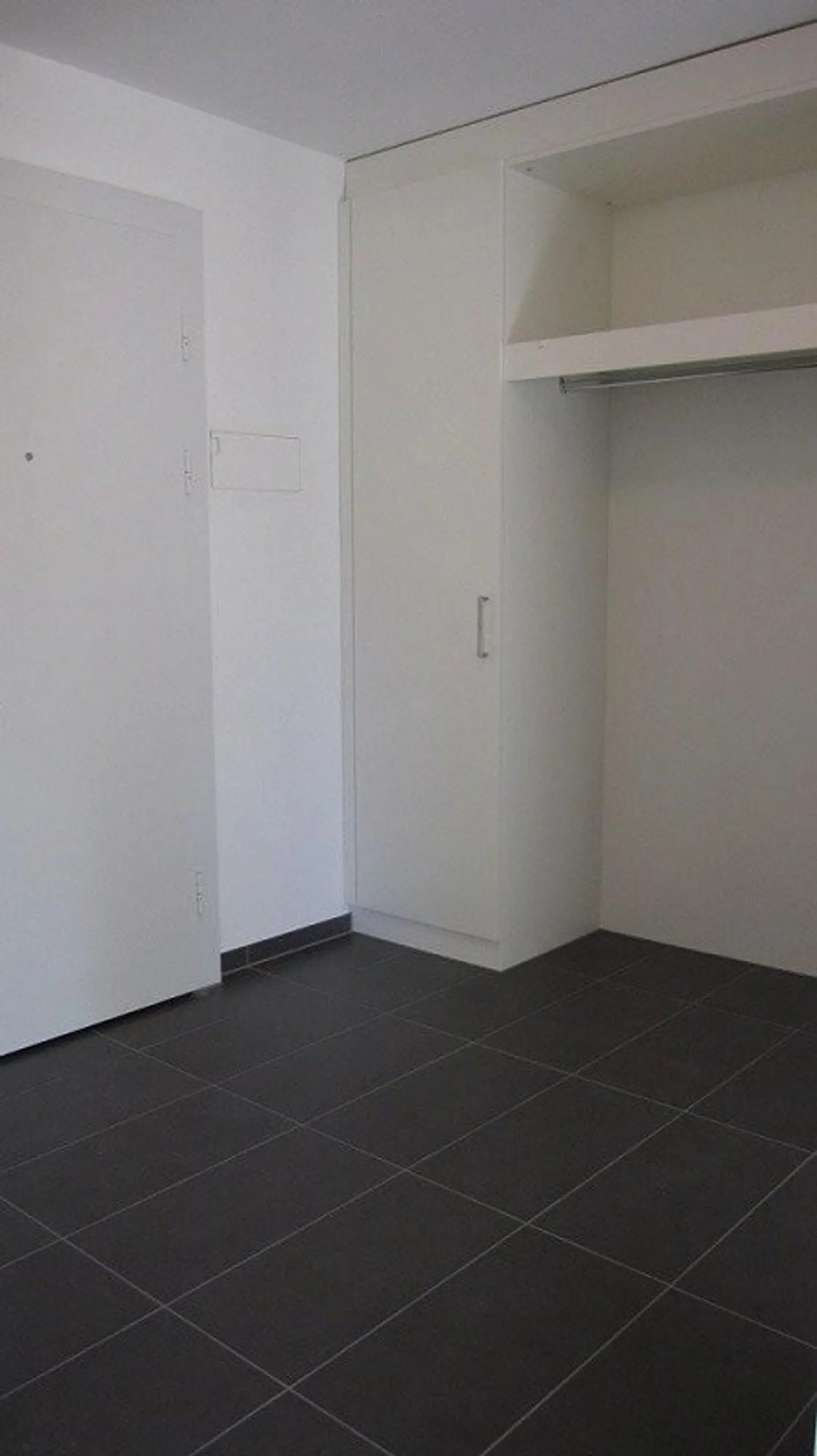 Appartement moderne dans un emplacement calme et ensoleillé avec vue sur la verdure - Photo 8 sur 12