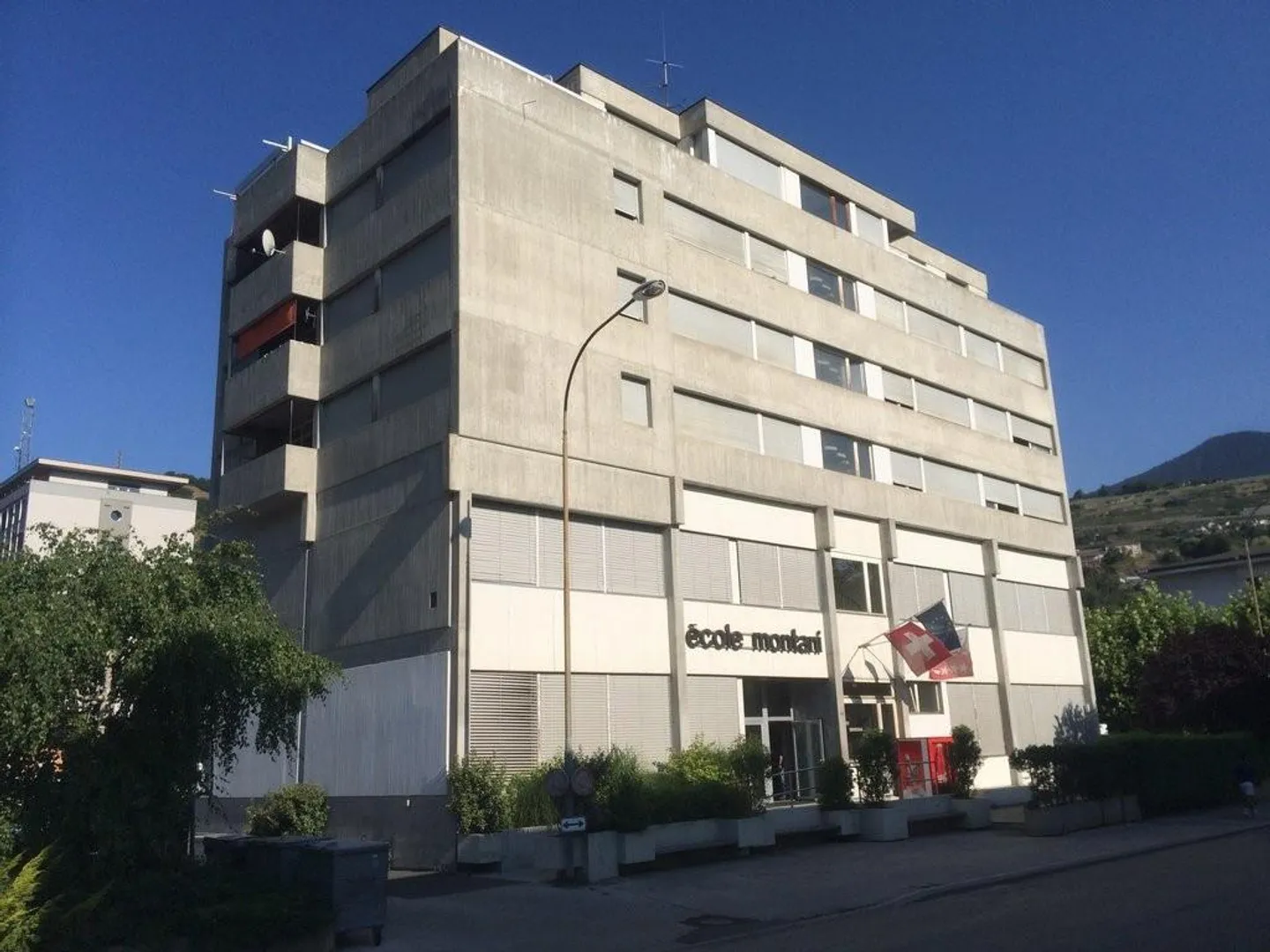 To seize! Charming studio in the heart of Sion! - Photo 1 of 6