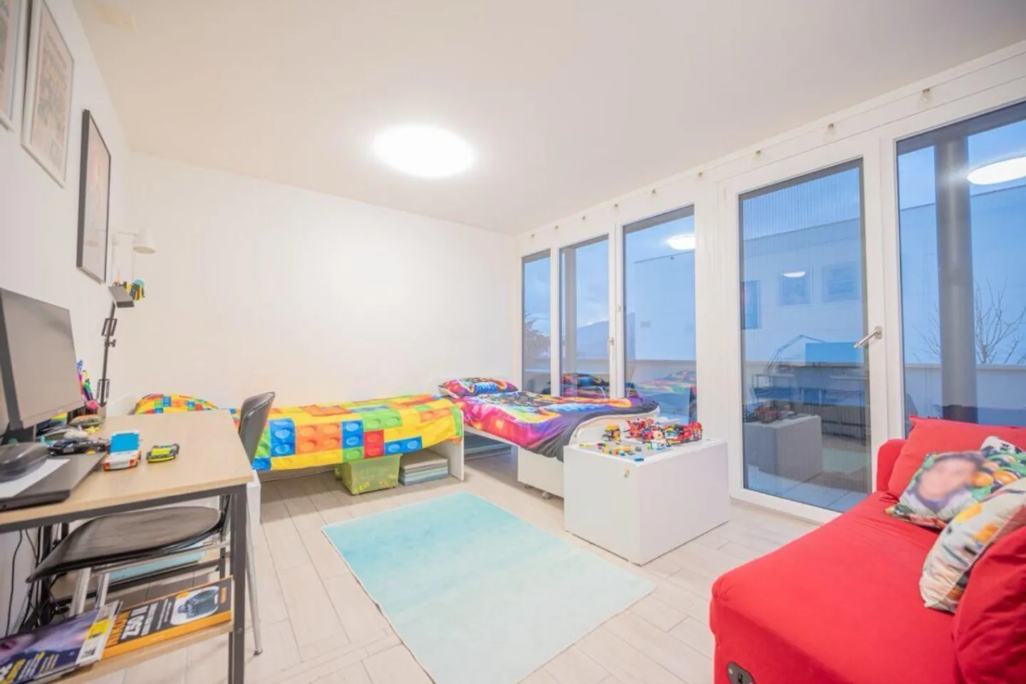 Modern apartment with comfort and bright atmosphere - Photo 8 of 12