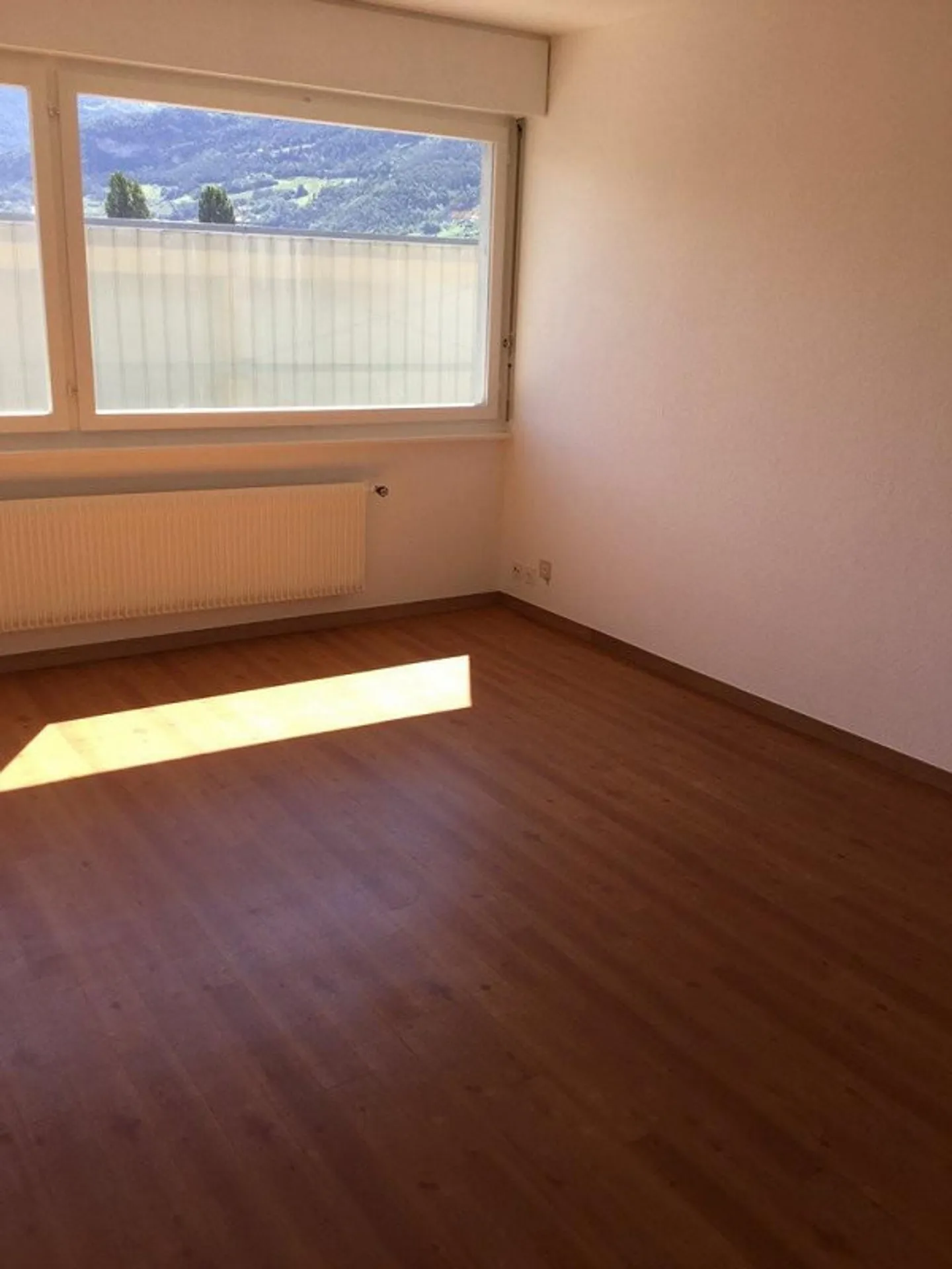 To seize! Charming studio in the heart of Sion! - Photo 3 of 6