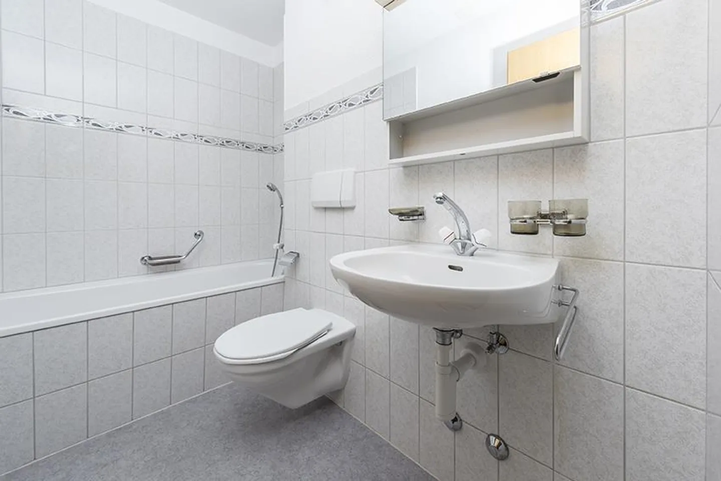 Grande appartement dans un bel emplacement - Photo 8 sur 11