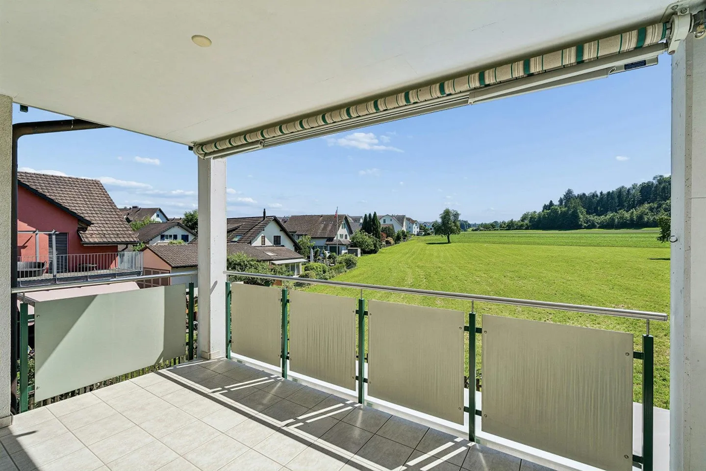 Appartement en copropriété de 4½ pièces avec vue dégagée et salle de loisirs - Photo 7 sur 13
