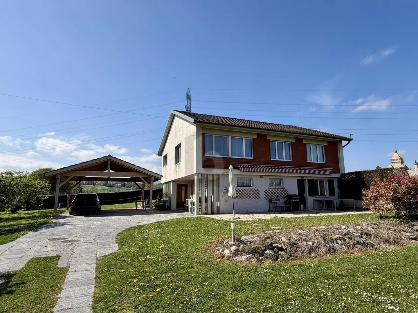 SPACIOUS, BRIGHT AND PEACEFUL - Photo 1 of 6