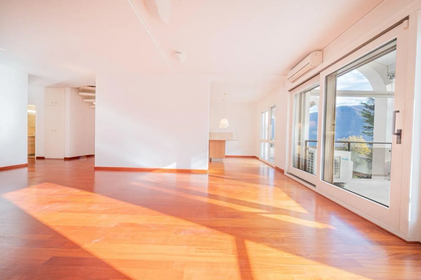 Prestige Duplex Penthouse in Parco Maraini - Photo 5 of 19