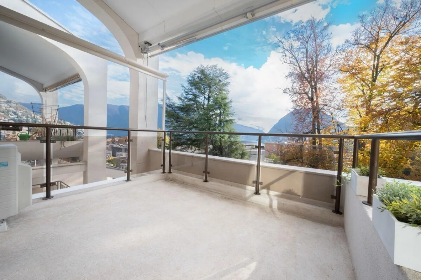 Prestige Duplex Penthouse in Parco Maraini - Photo 7 of 19