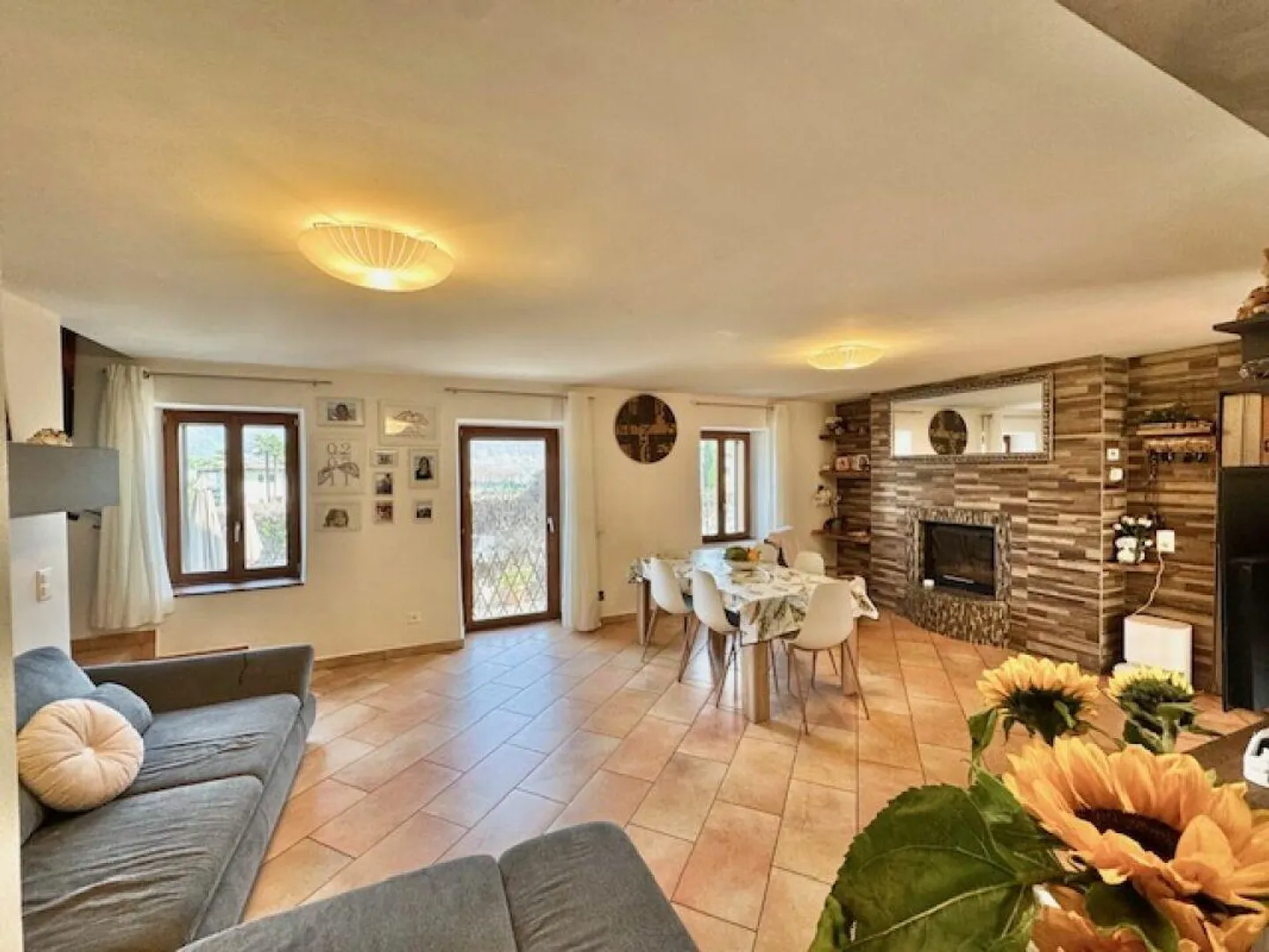 FOR SALE IN PIAZZOGNA (Gambarogno) - beautiful single-family house with 4.5 rooms in a central location - Photo 6 of 21