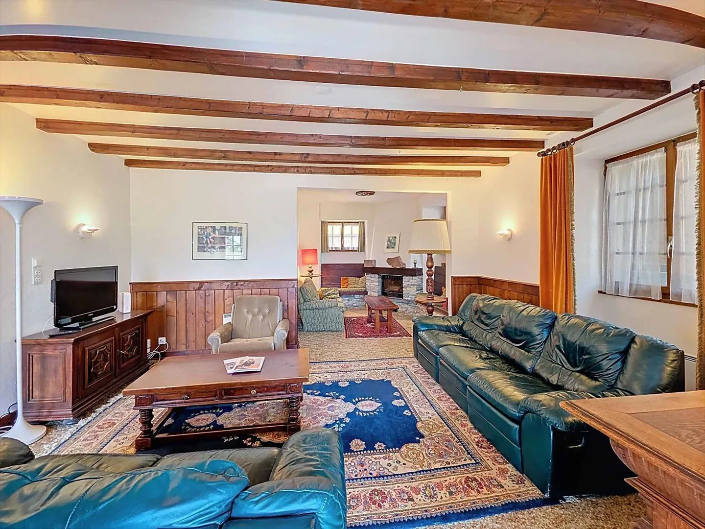 Exclusivité  Maison villageoise au centre de la station - Photo 4 sur 10