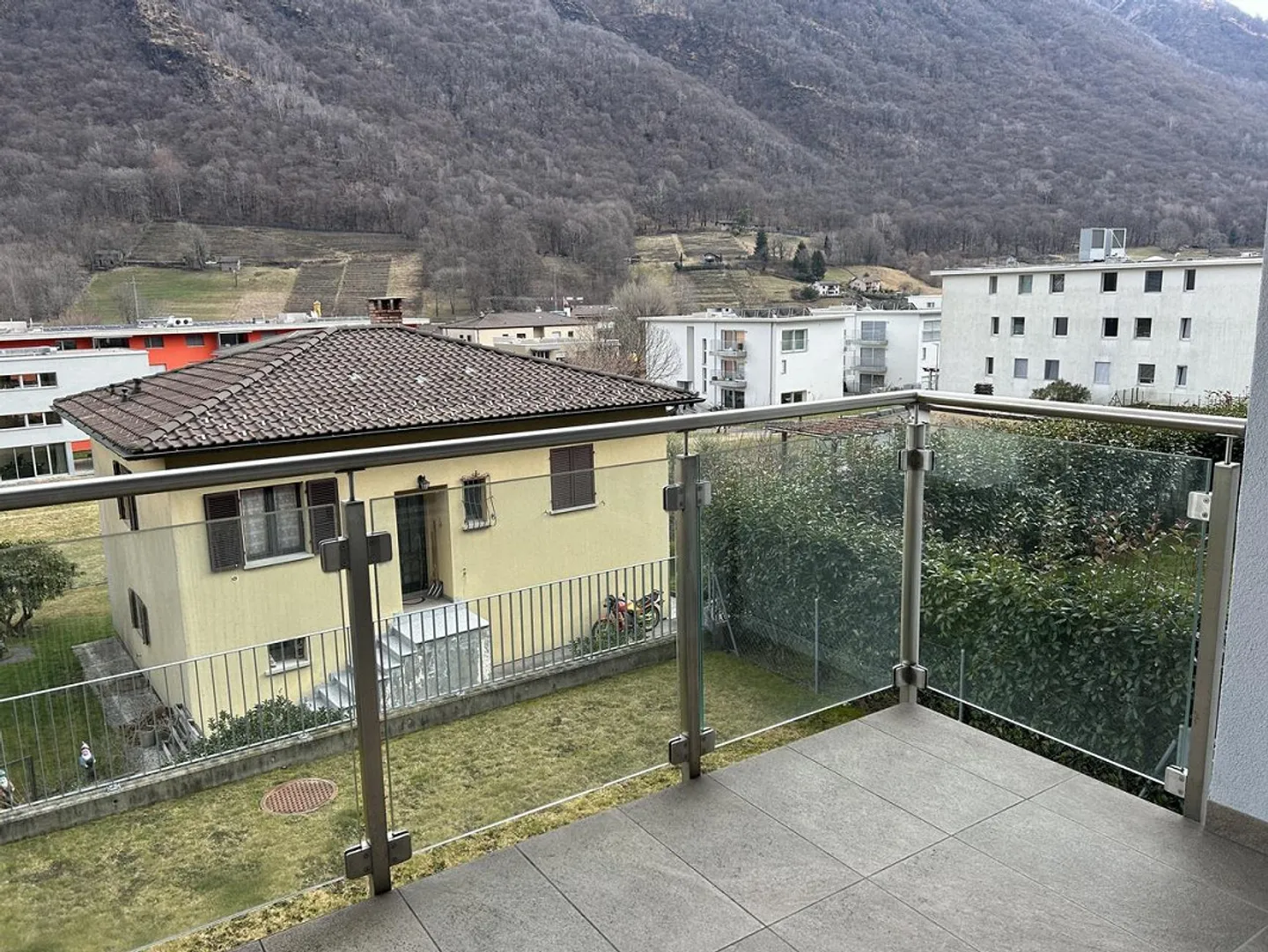 À VENDRE À RIVERA MODERNE 3.5 PIÈCES penthouse - Photo 3 sur 10