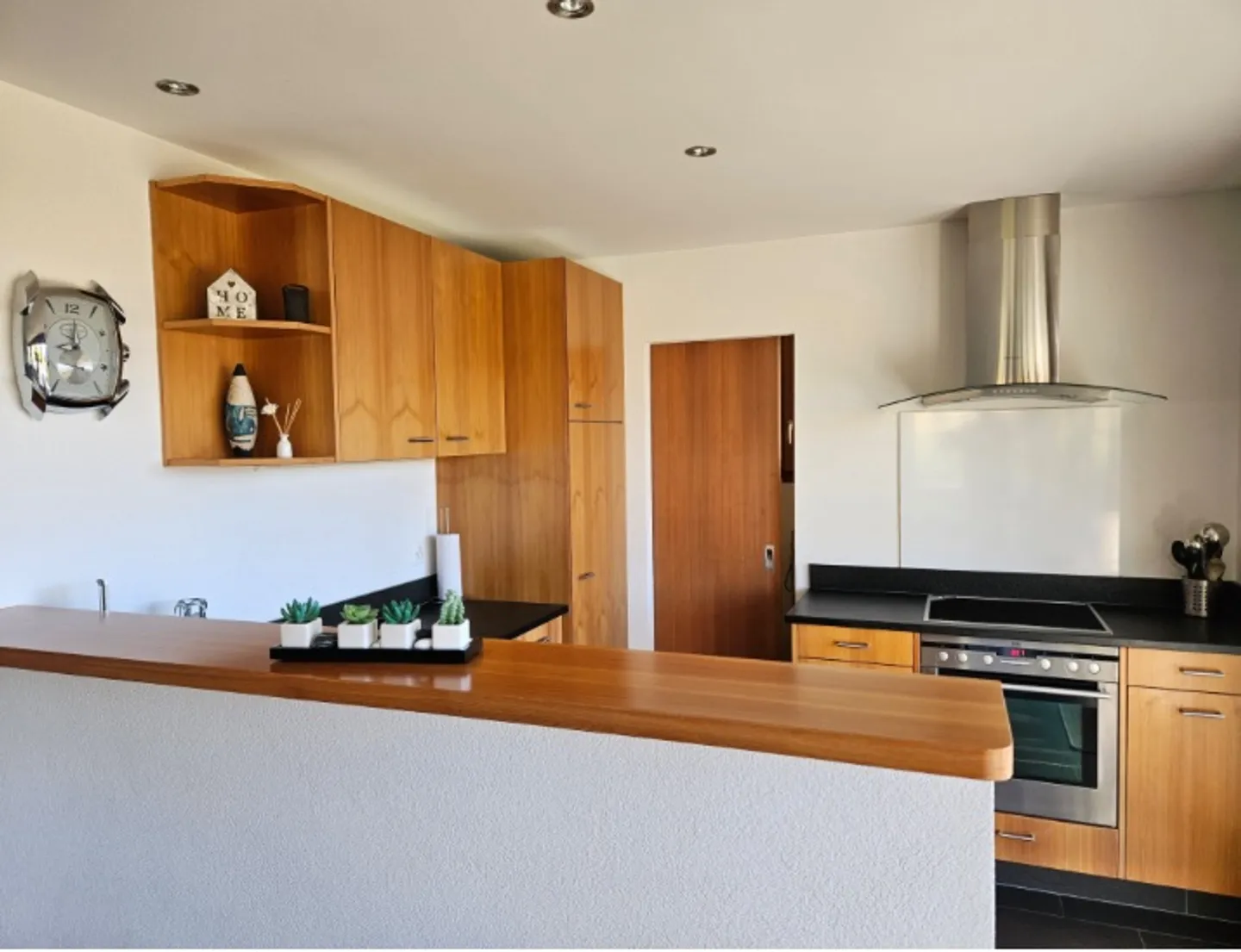 Holiday Rental: Chalet M6 - Photo 4 of 13