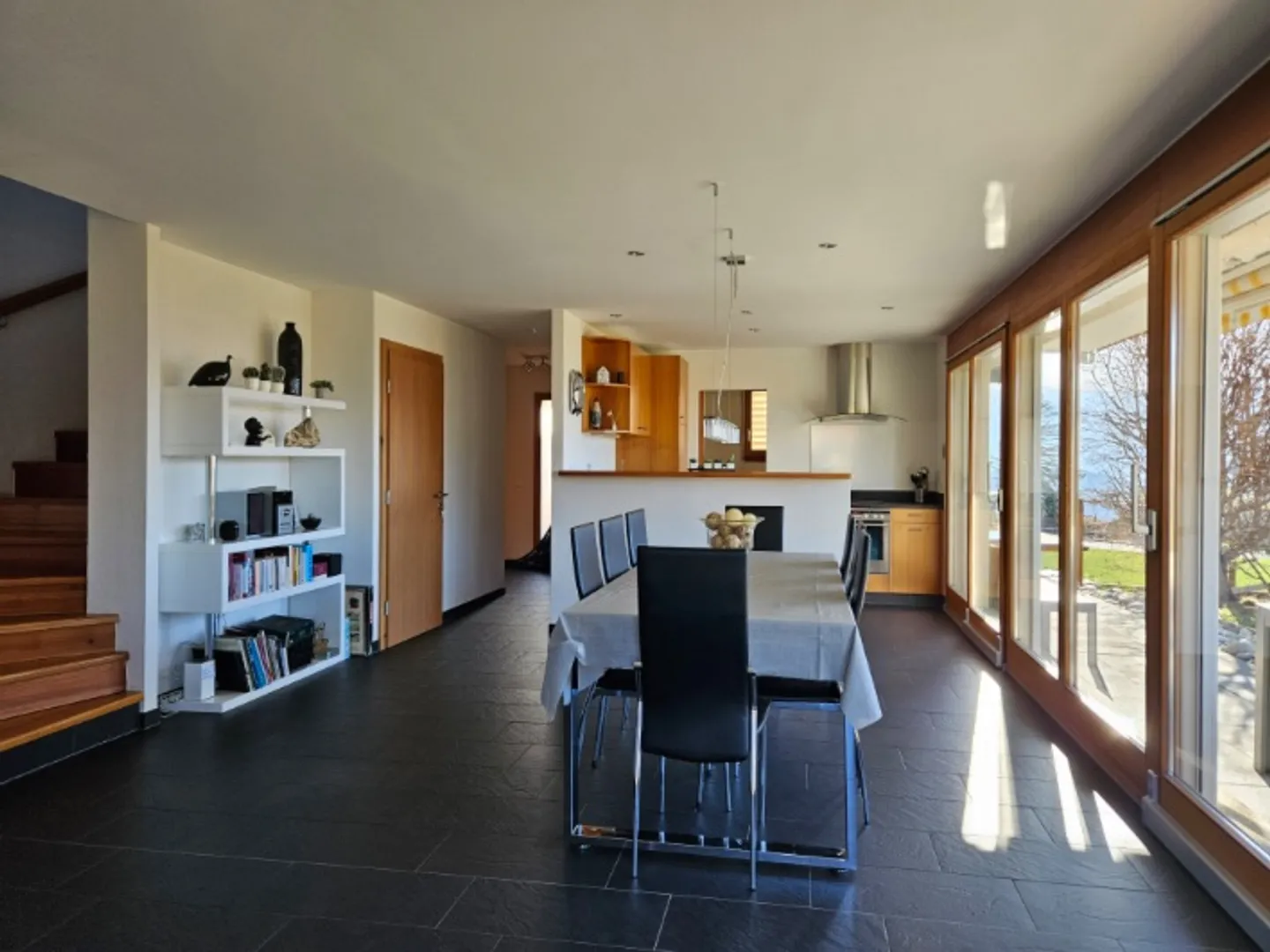 Holiday Rental: Chalet M6 - Photo 7 of 13