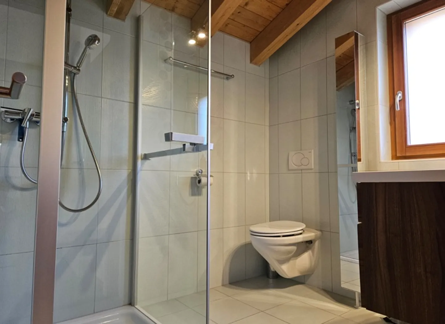 Holiday Rental: Chalet M6 - Photo 9 of 13