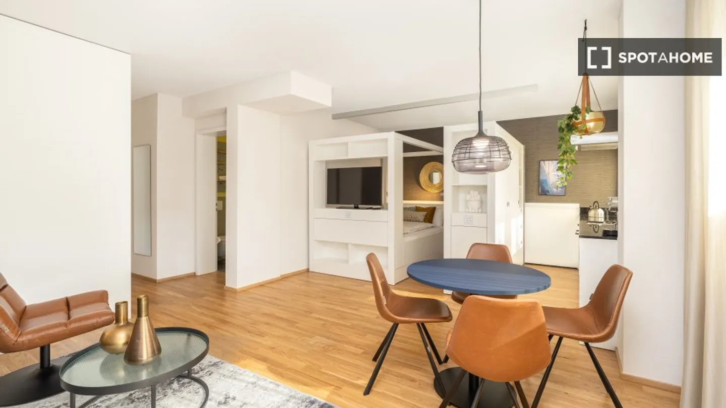 Studio à louer - Photo 10 sur 16