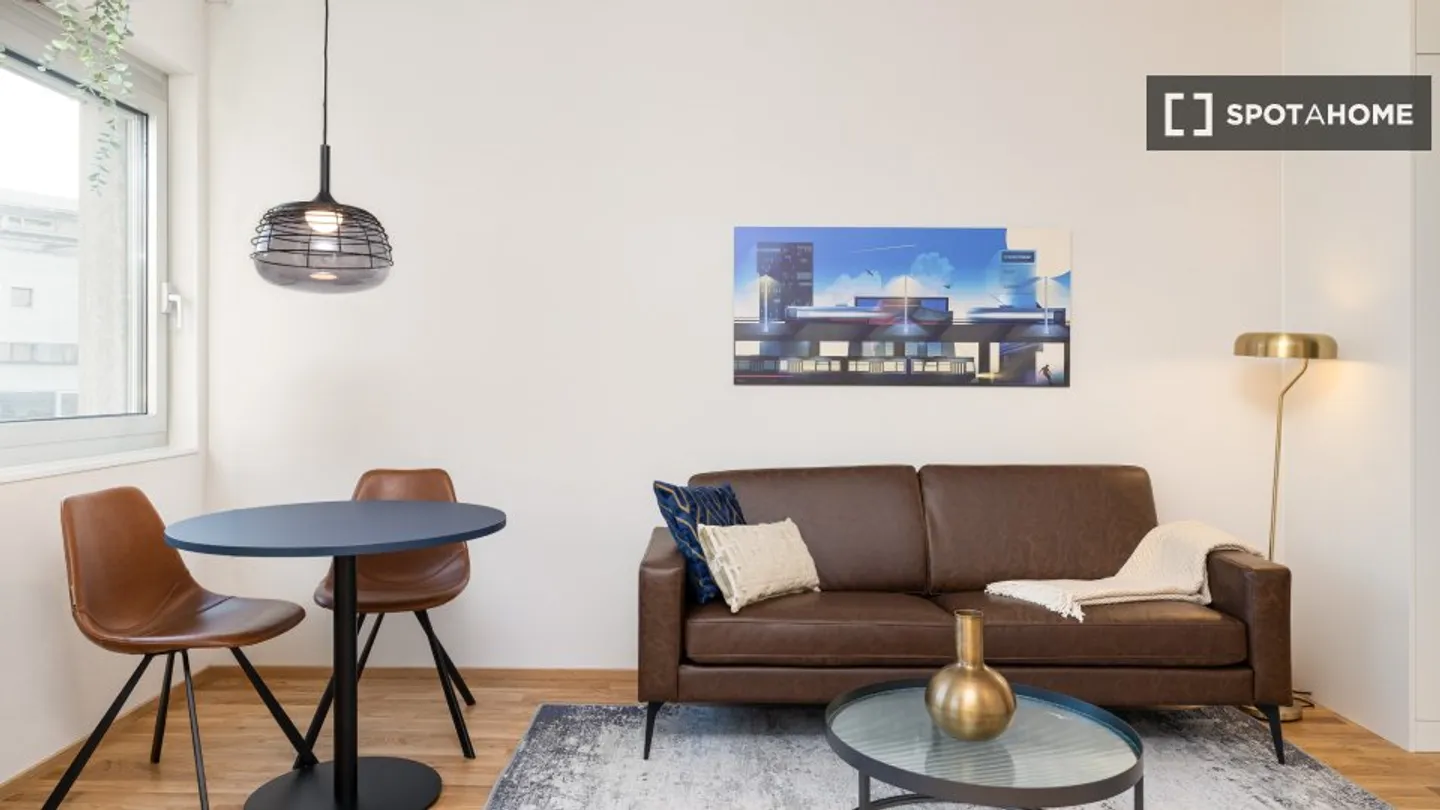 Studio à louer - Photo 11 sur 16