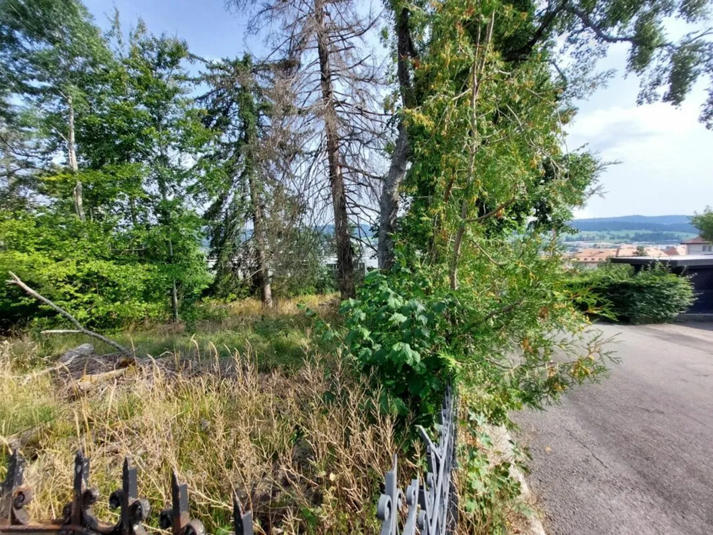 Terreno edificabile idealmente situato in una zona ricercata - Foto 2 di 4