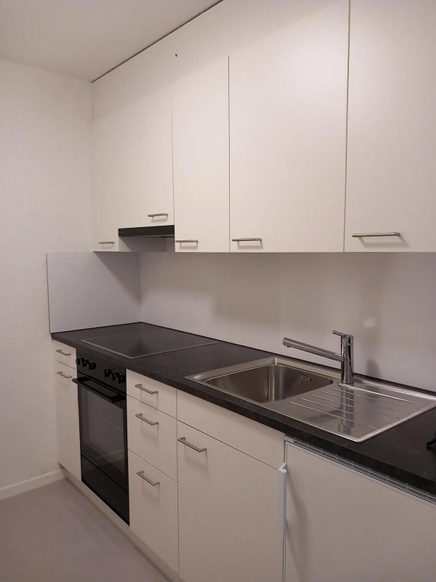 Appartement rénové à louer à Lucerne - Photo 2 sur 7