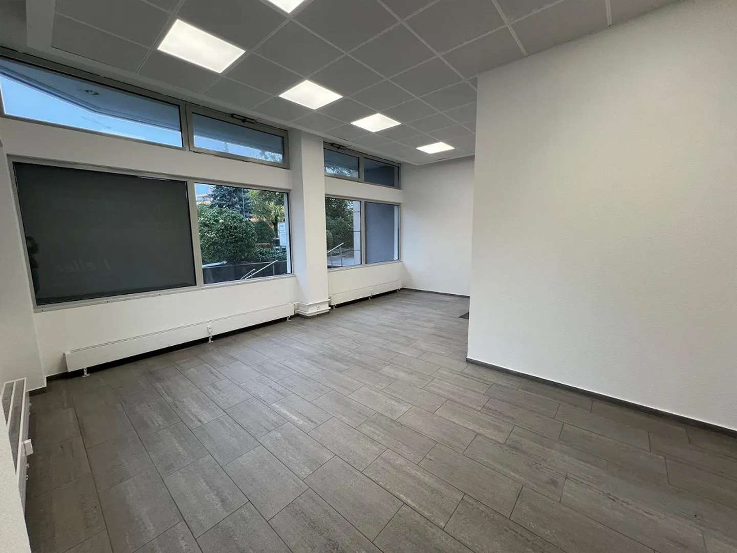 Spazio Commerciale nel Centro di Rorschach - Foto 3 di 8