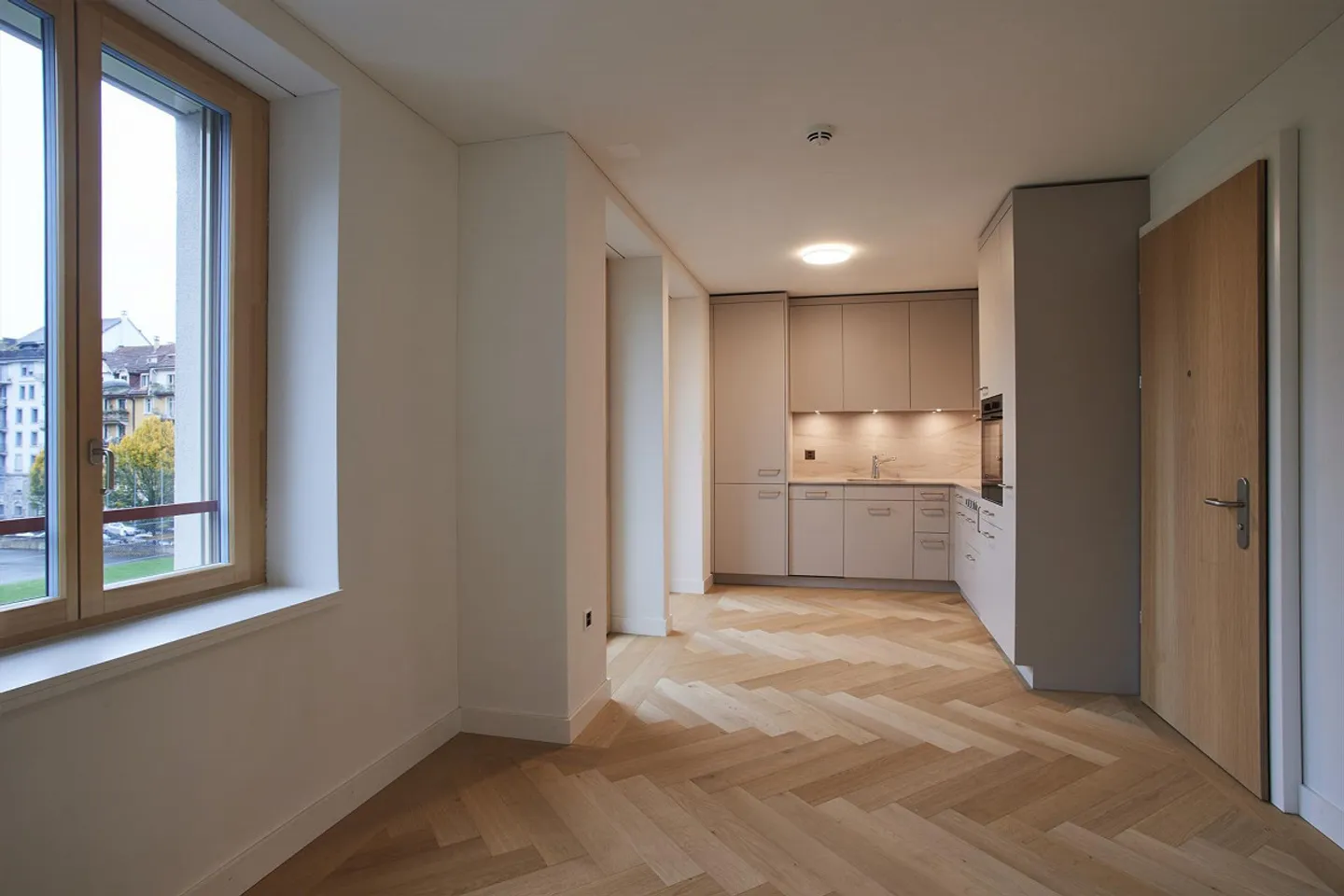 Jewelry in Lucerne: 2.5 Room Apartment with Style and Heart - Photo 1 of 8