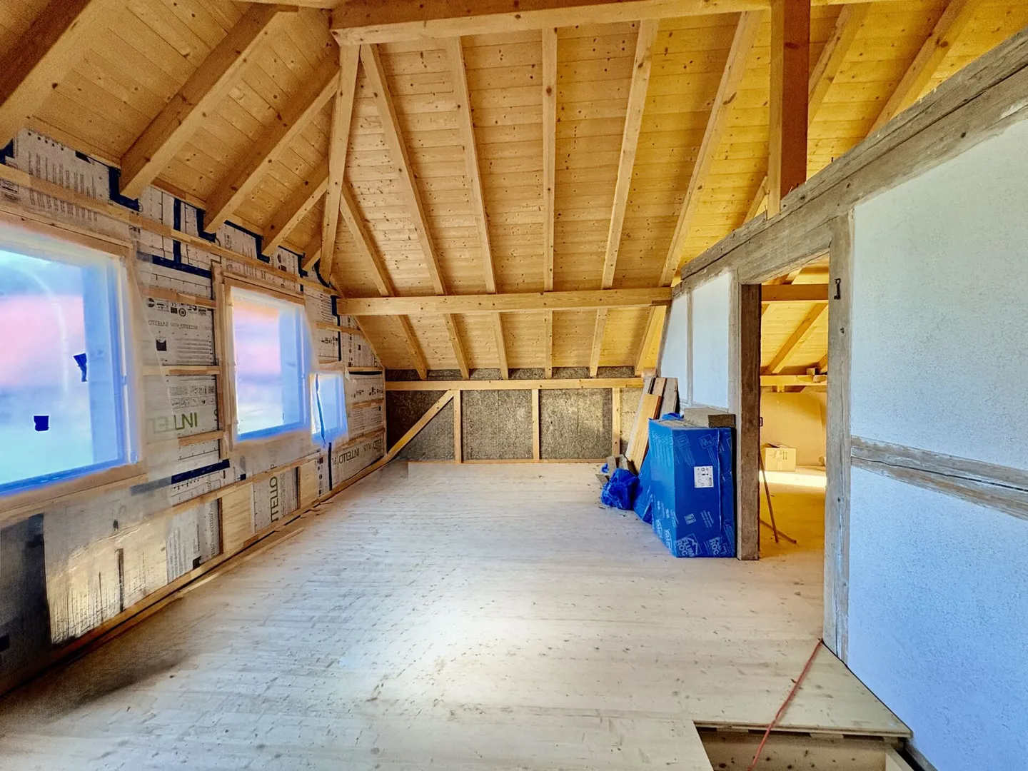 Where peace gains space - historic country house with three possible residential units - Photo 8 of 9