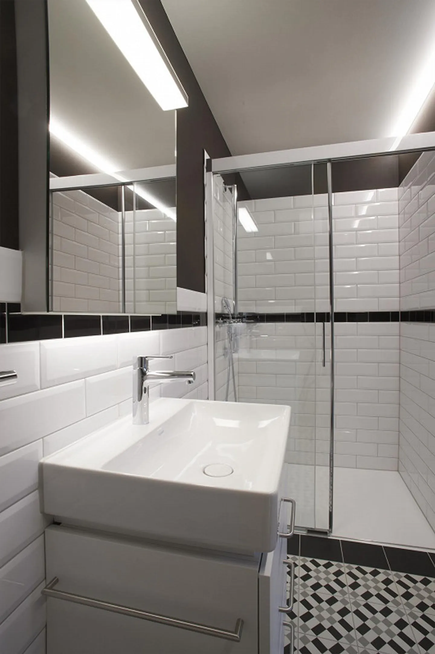 Jewelry in Lucerne: 2.5 Room Apartment with Style and Heart - Photo 5 of 8