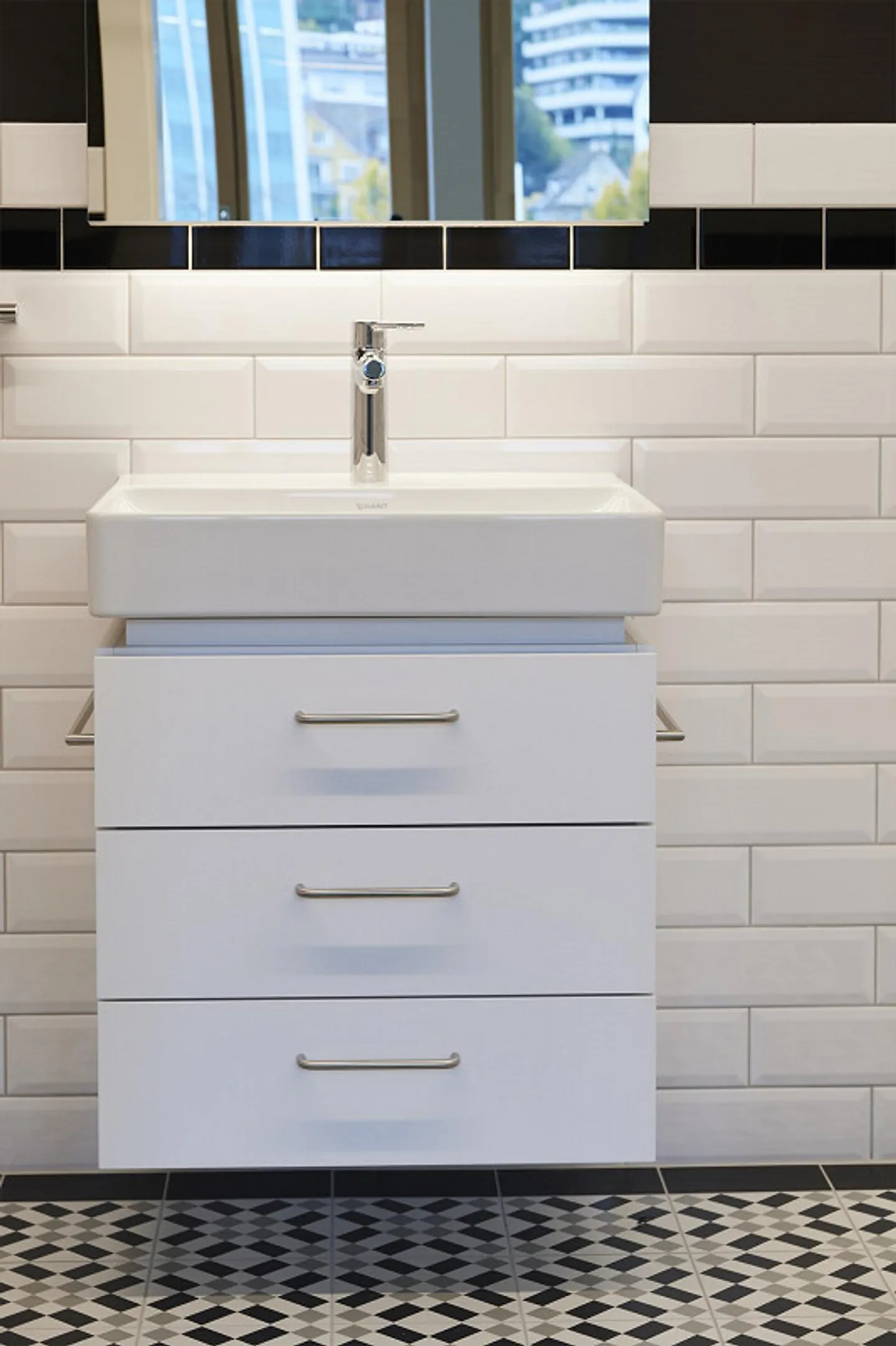 Jewelry in Lucerne: 2.5 Room Apartment with Style and Heart - Photo 7 of 8