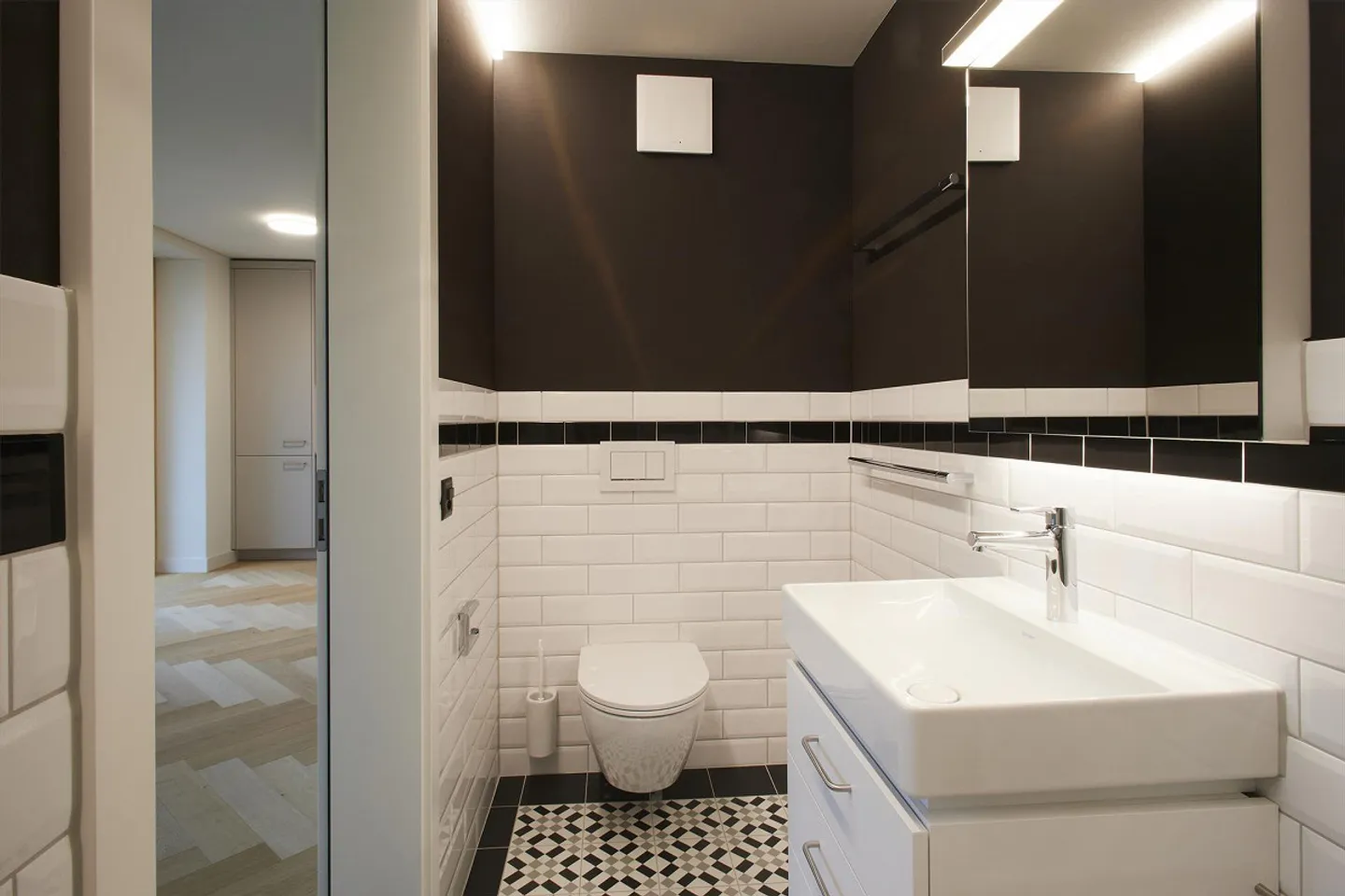 Jewelry in Lucerne: 2.5 Room Apartment with Style and Heart - Photo 8 of 8