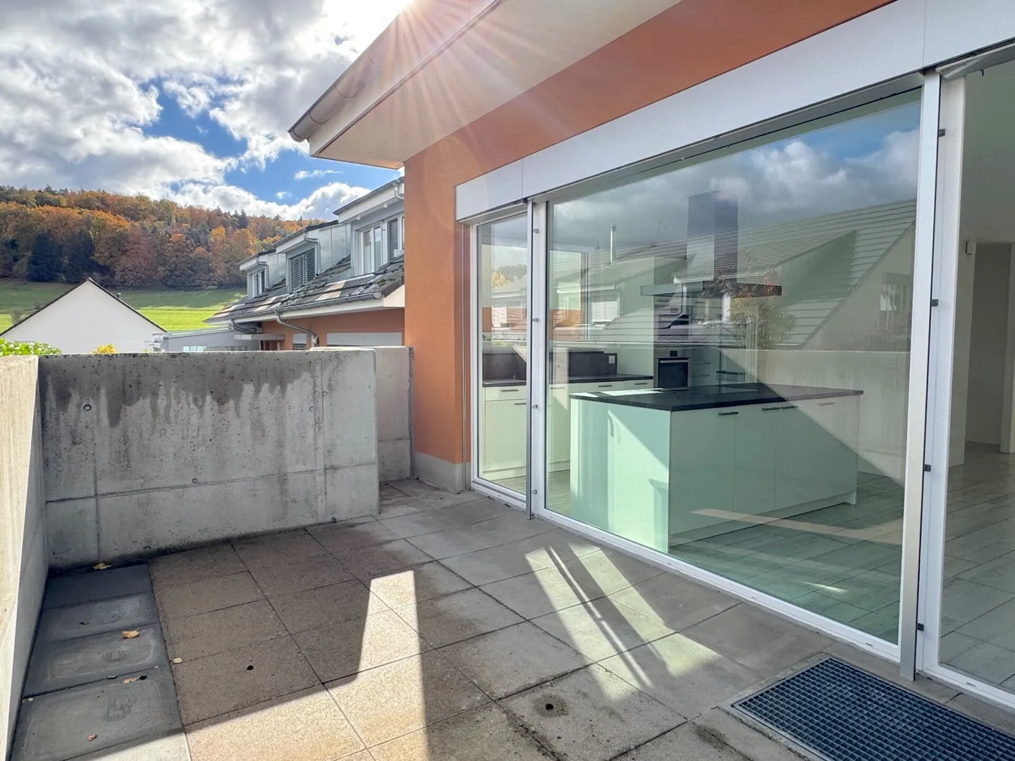 Modernes Einfamilienhaus an sonniger Lage - Foto 2 von 14