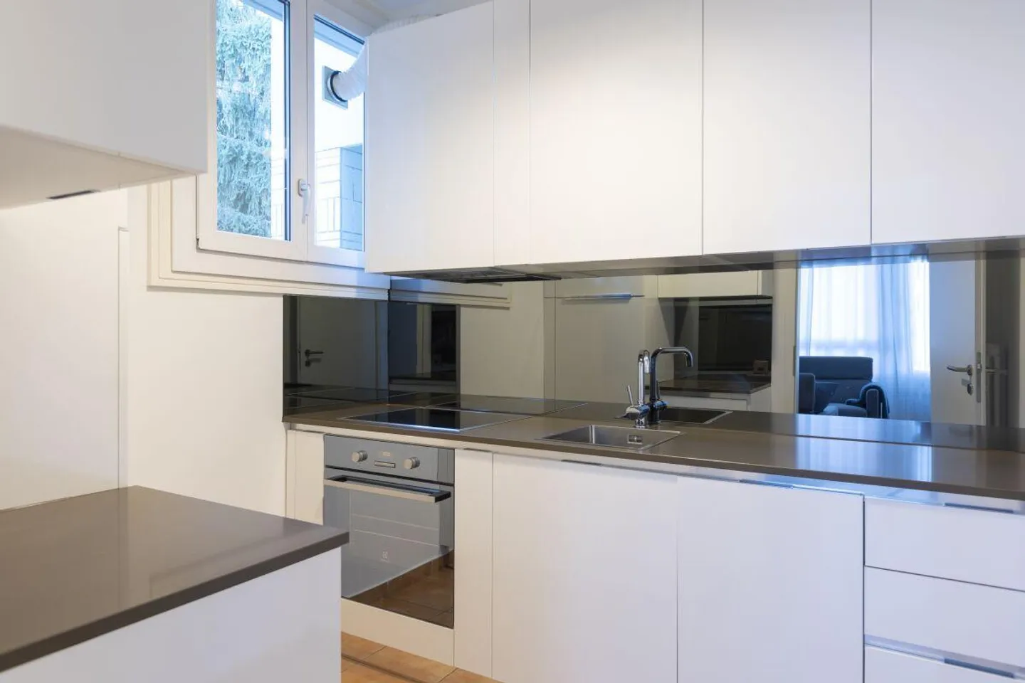 Portefeuille de 4 appartements entièrement loués avec 4 garages générateurs de revenus - Photo 4 sur 9