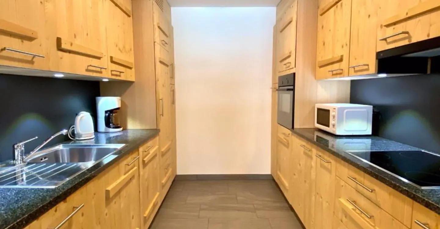 Superb Ski-In & Ski-Out apartment on the slopes of Veysonnaz - Photo 6 of 13