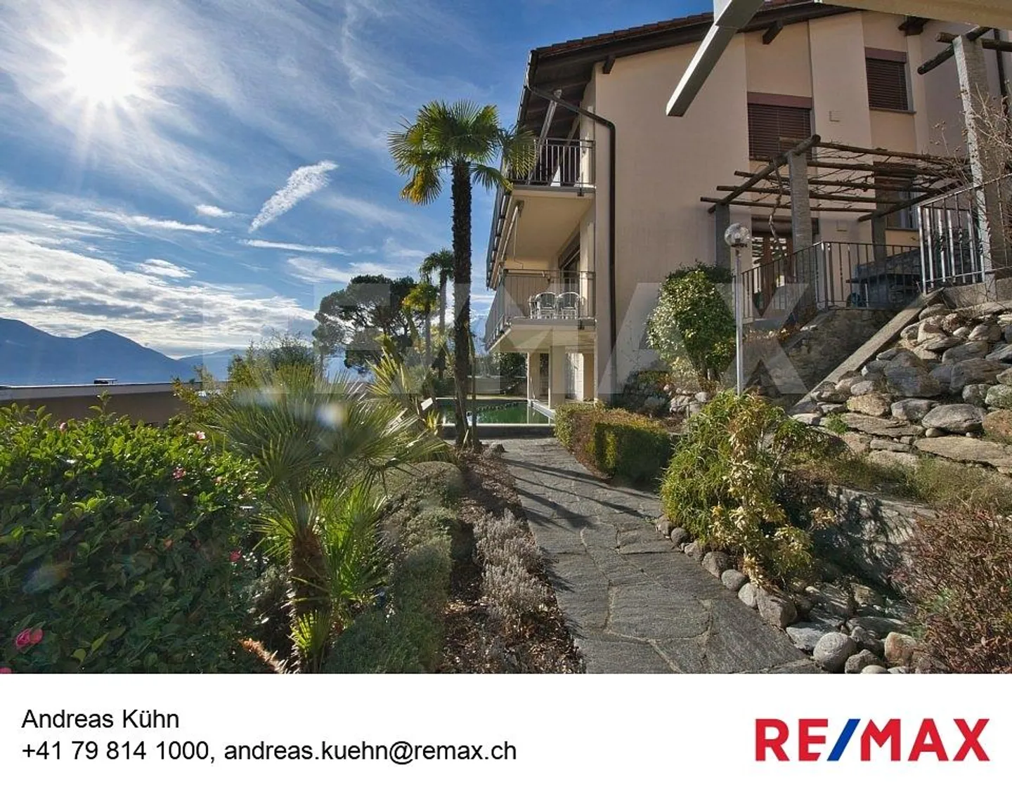 Holiday apartment with breathtaking views of Lake Maggiore - Photo 1 of 13