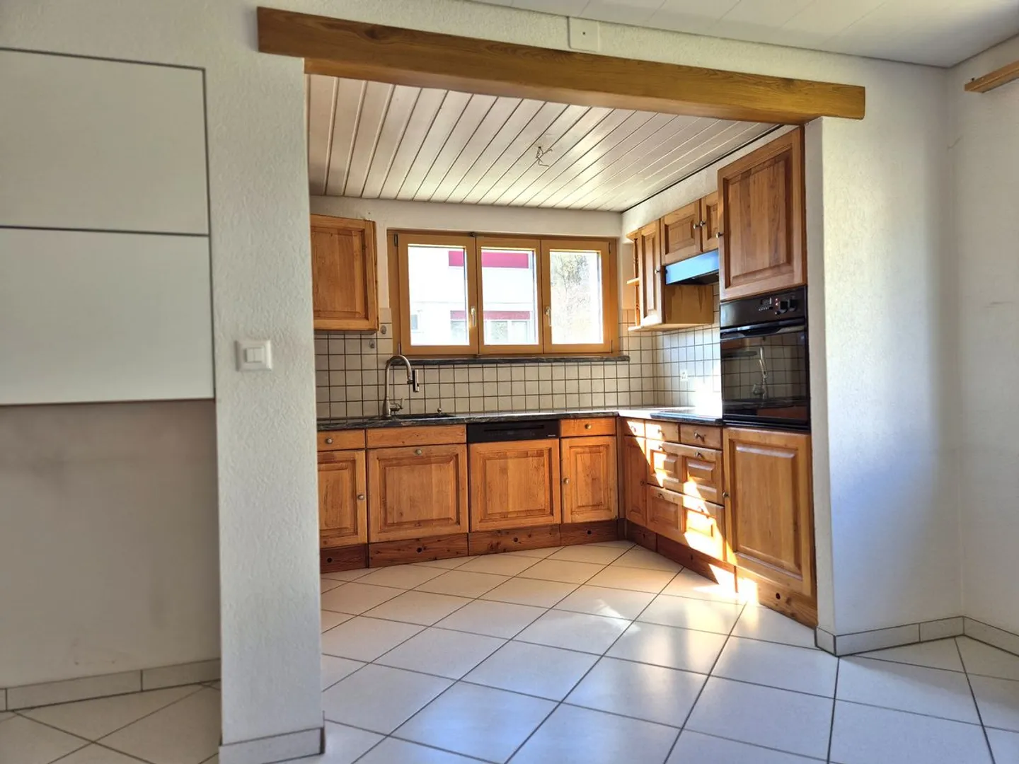 Charmante 4.5 Zimmer Wohnung - Foto 2 von 12