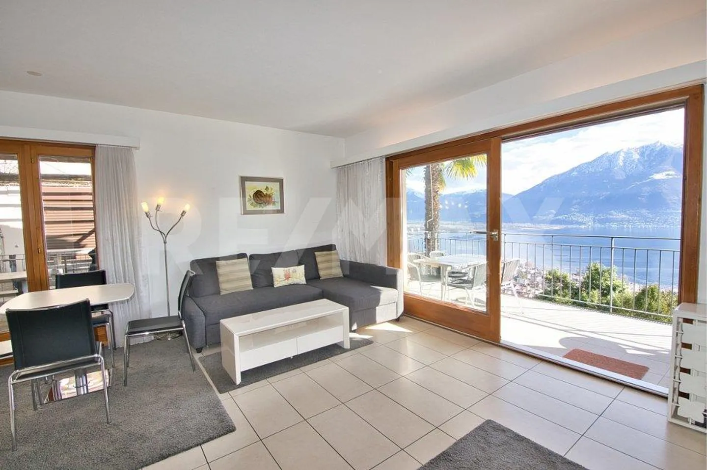 Holiday apartment with breathtaking views of Lake Maggiore - Photo 6 of 13