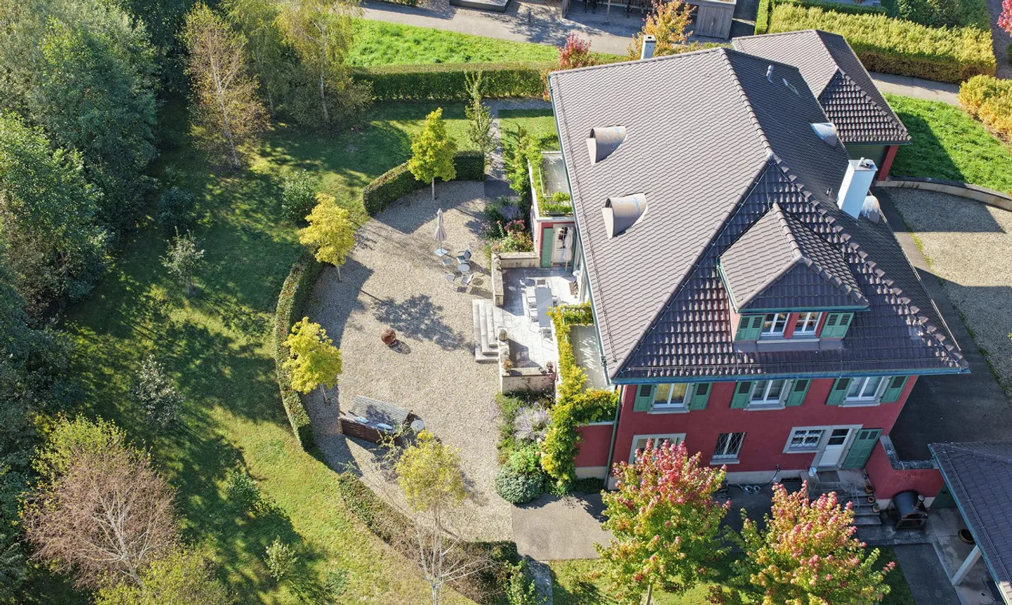 Exklusiver 9-Zimmer-Wohntraum in Parkanlage - Foto 3 von 14