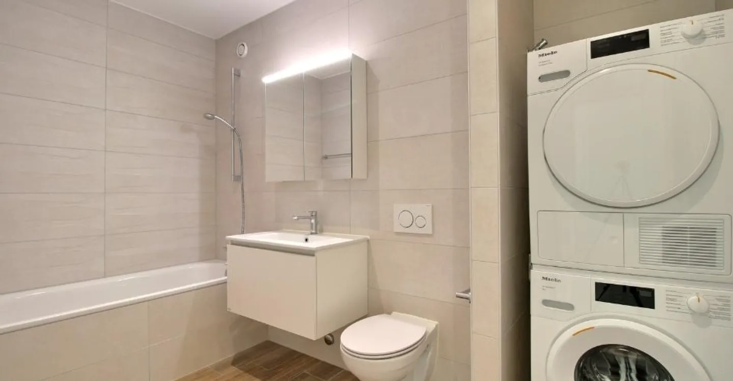 Magnificent 4.5 Zimmer mit Blick auf die Gérine! - Foto 3 von 11