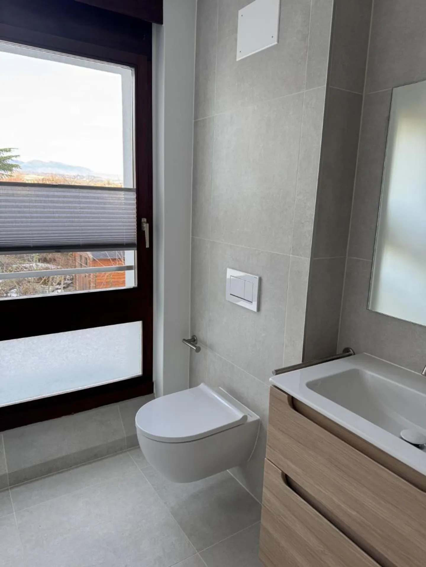 Triplex di Lusso con Vista Lago - Foto 4 di 9