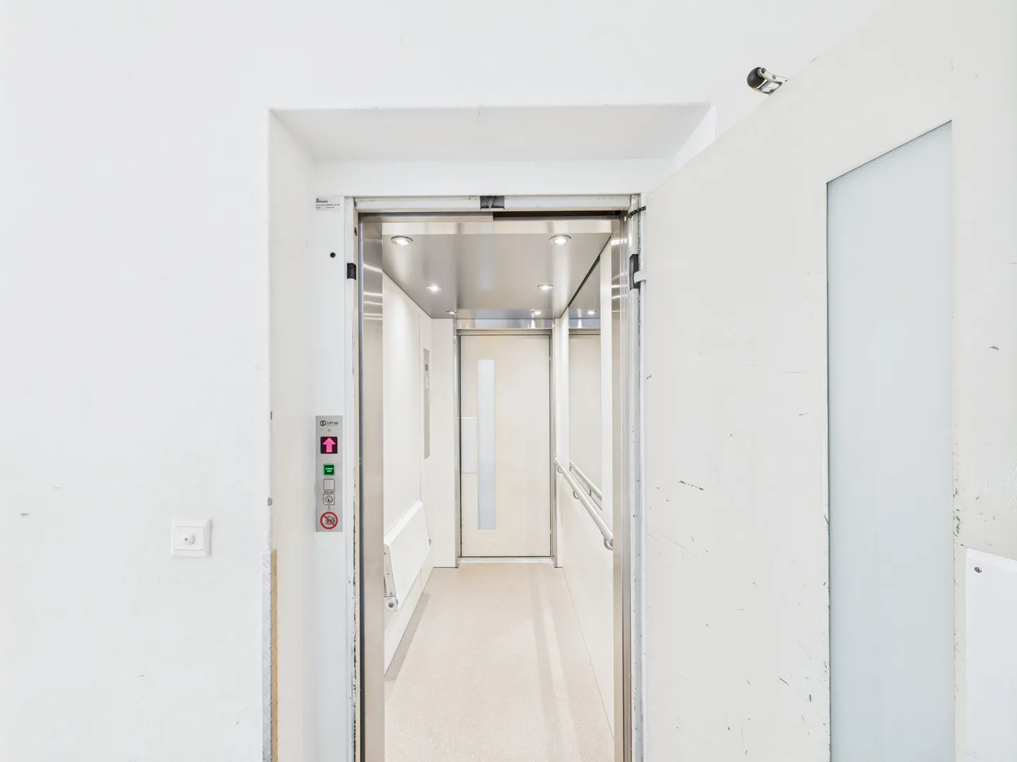 Terrace apartment with 180° mountain cinema, two bathrooms and elevator - Photo 17 of 21