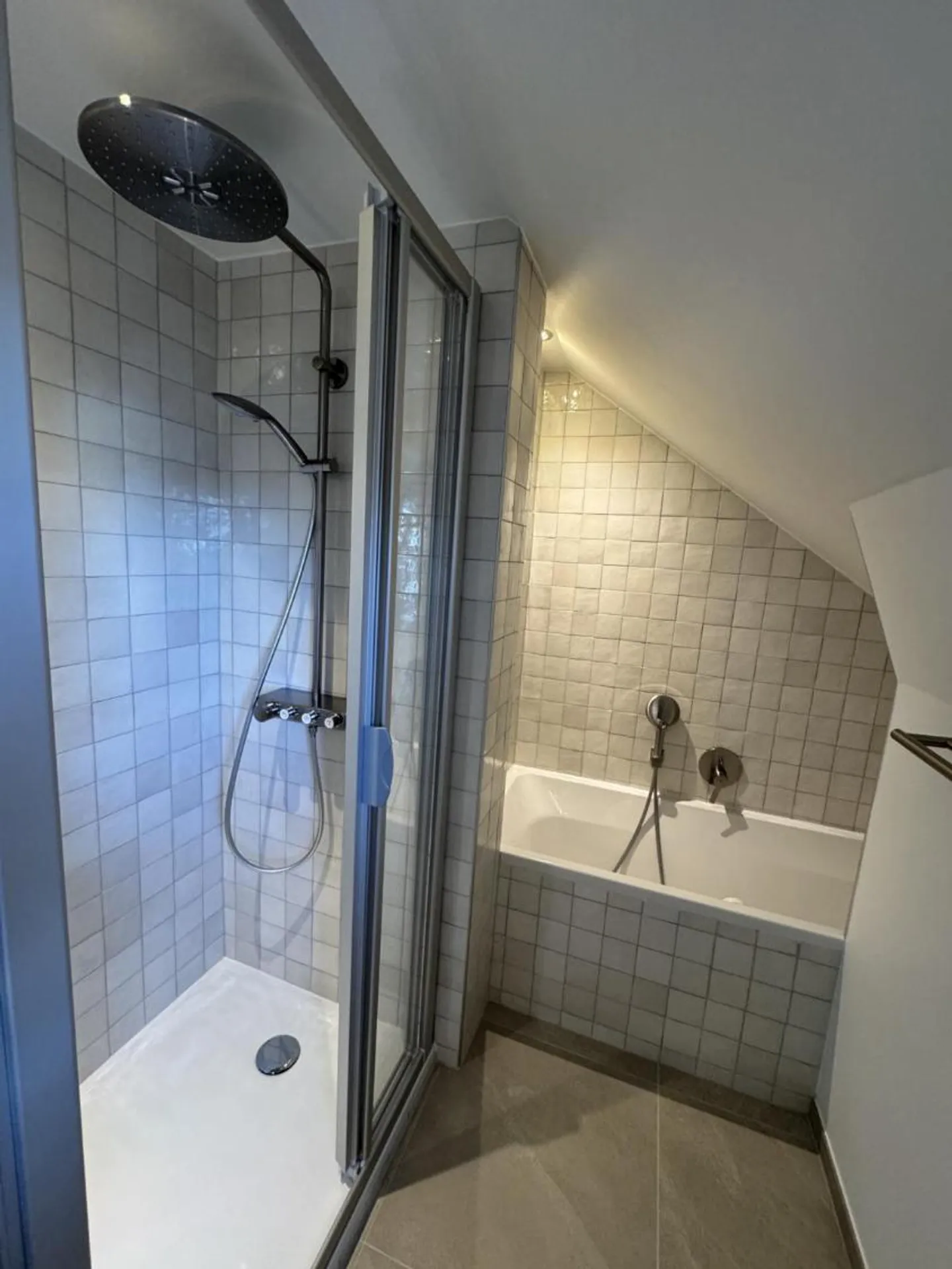Triplex di Lusso con Vista Lago - Foto 9 di 9