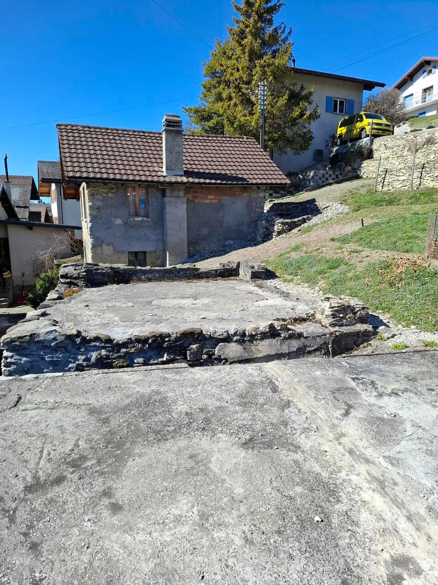 Terrain constructible avec garage et places de parc à Chermignon - Photo 4 sur 9