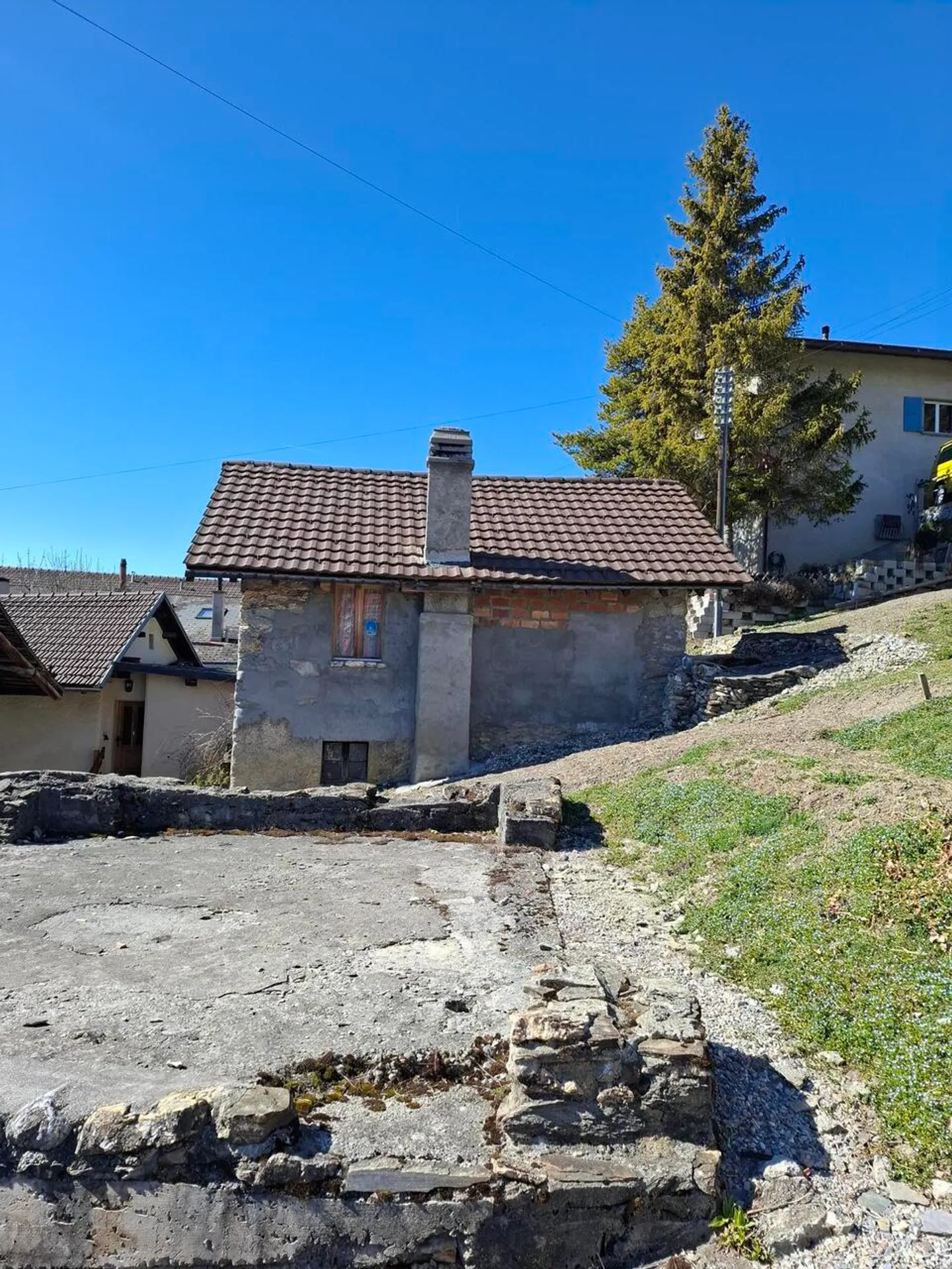 Terrain constructible avec garage et places de parc à Chermignon - Photo 6 sur 9