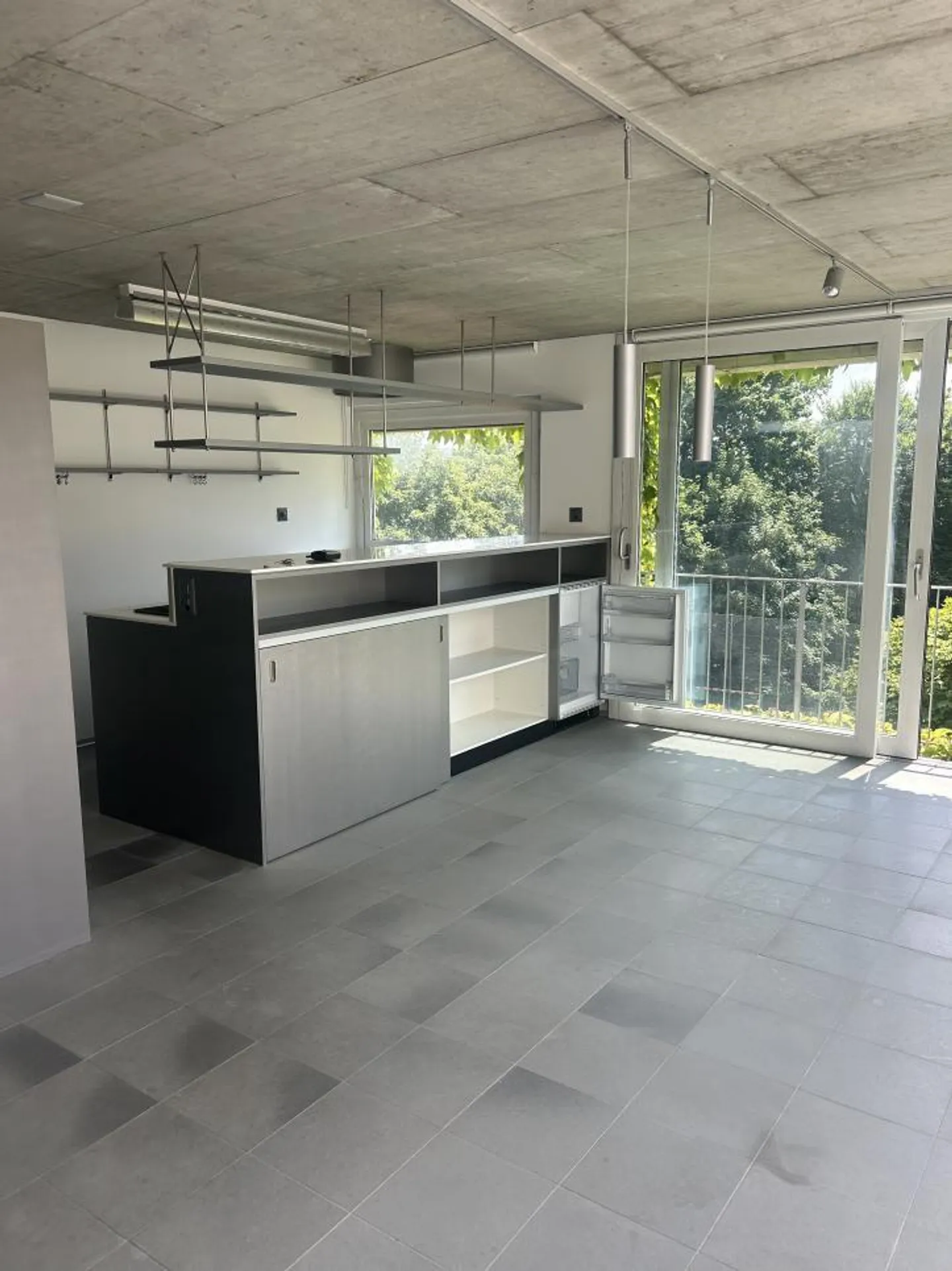 2.5-room apartment - Photo 1 of 13