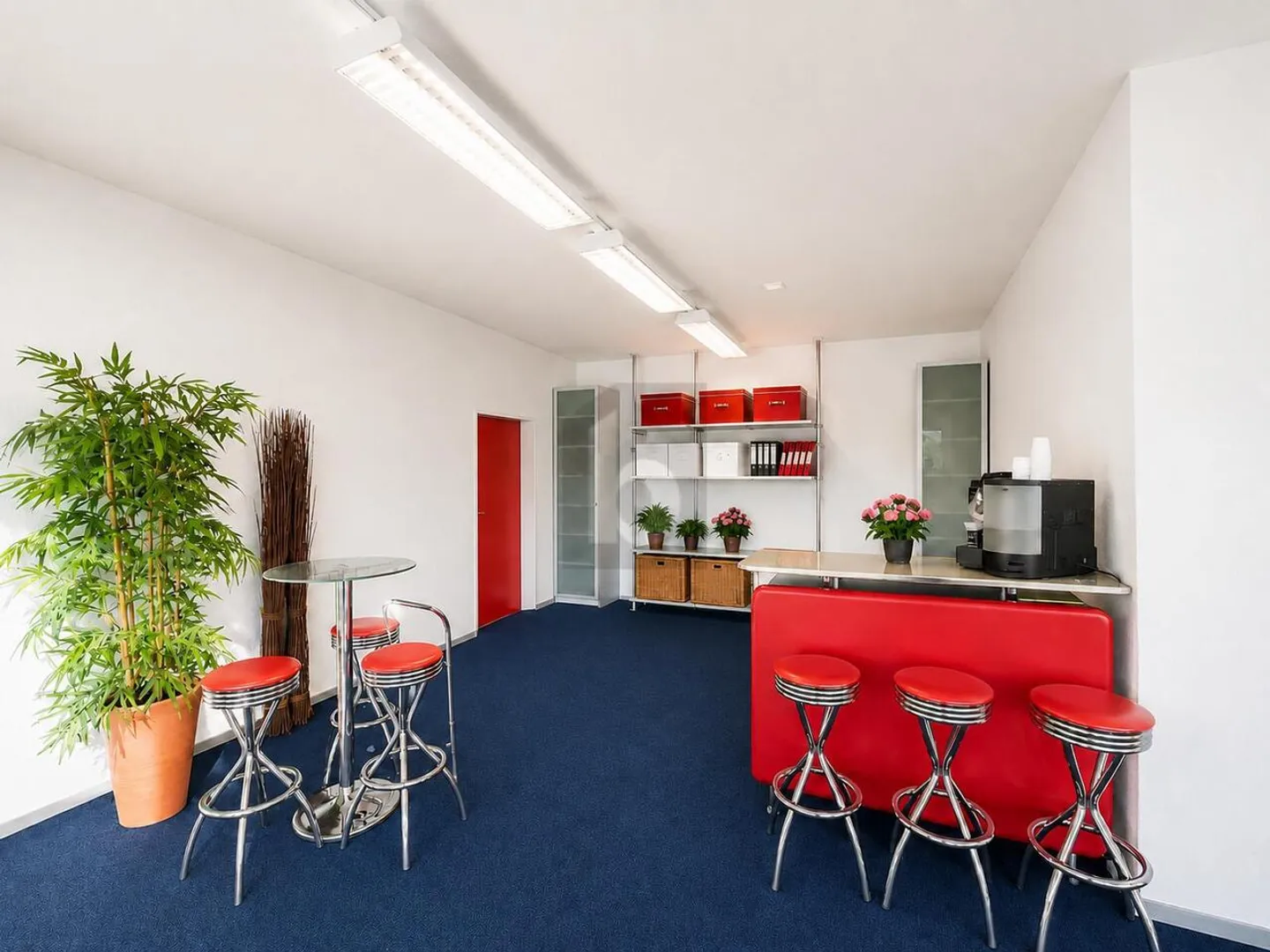 GERÄUMIG, MODERN UND MODULARE - Foto 2 von 6