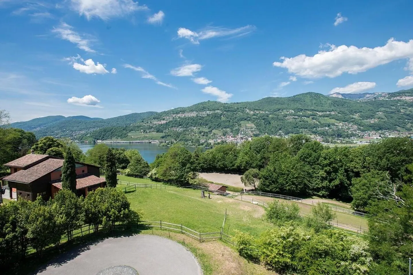 LUGANO / COLLINA D'ORO - PENTHOUSE WITH PANORAMIC VIEW - Photo 11 of 12