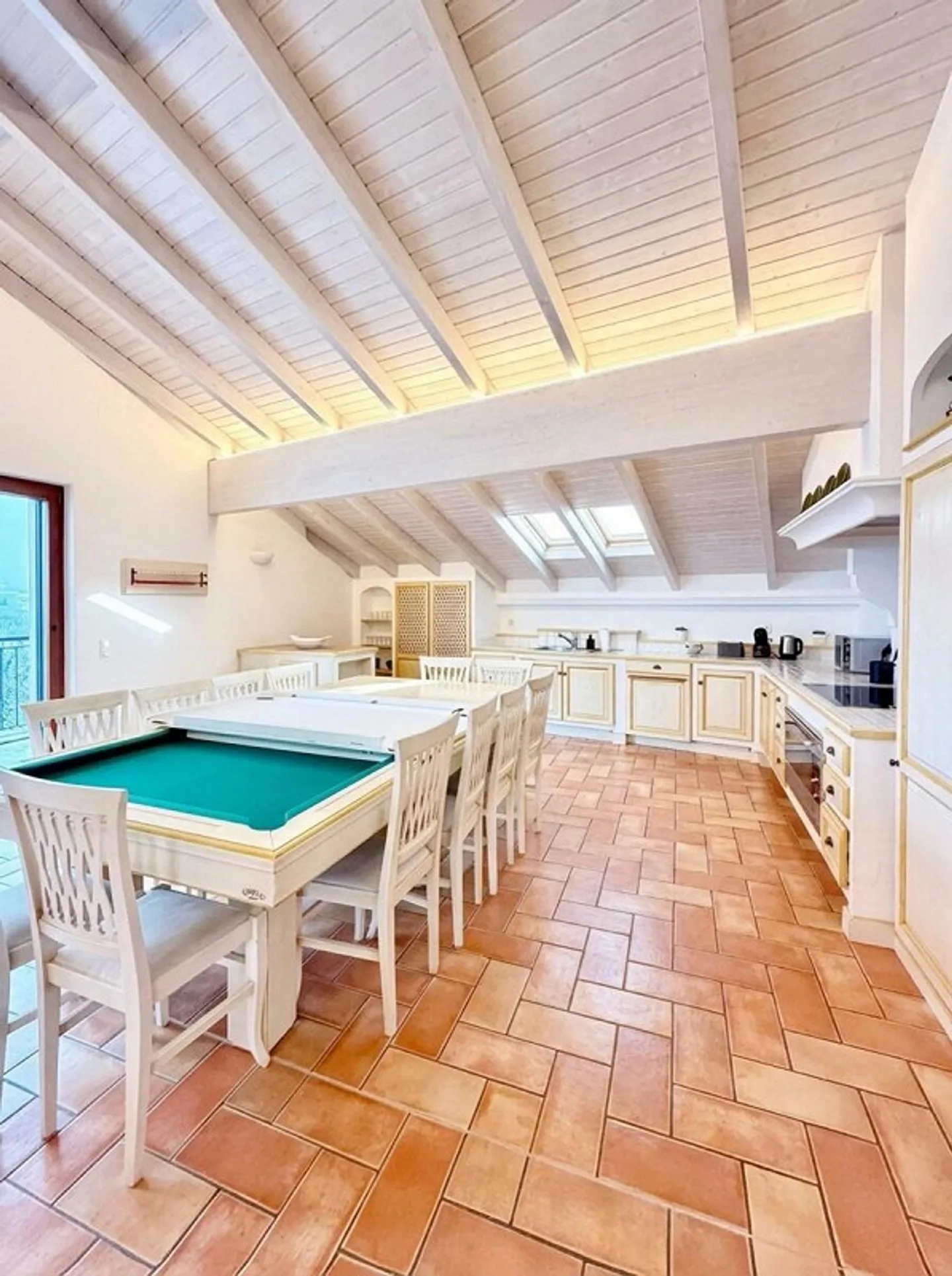 LUGANO / COLLINA D'ORO - PENTHOUSE WITH PANORAMIC VIEW - Photo 3 of 12