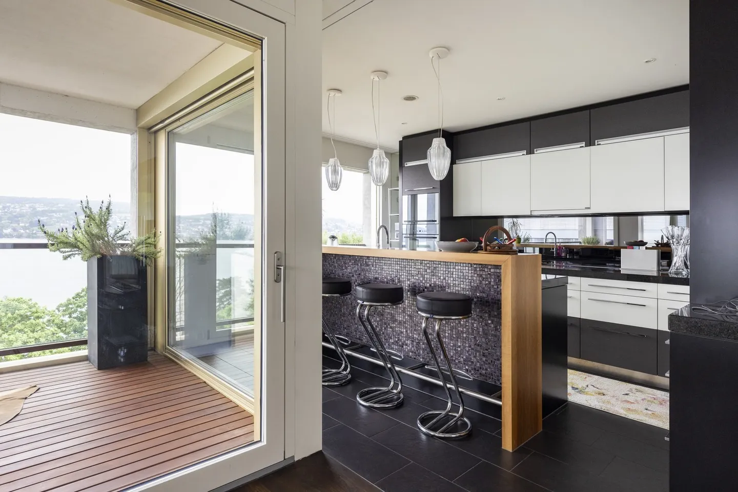 Elegante appartamento executive di 150 m2 con vista sulle Alpi e sul lago di Zurigo - Foto 15 di 45