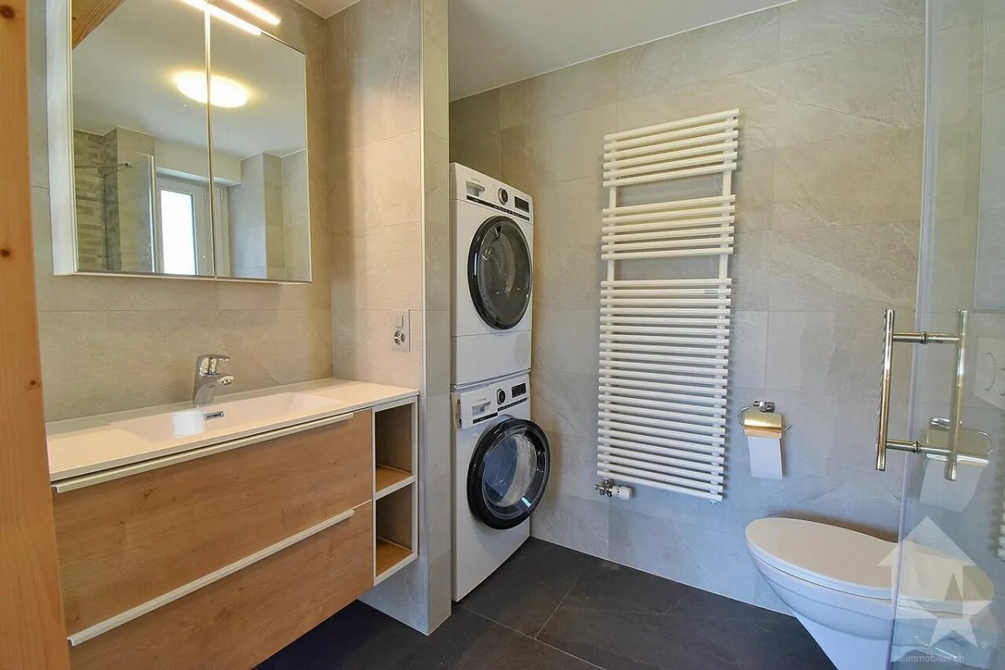 Propriété magnifique avec 3 appartements entièrement rénovés - Photo 14 sur 21