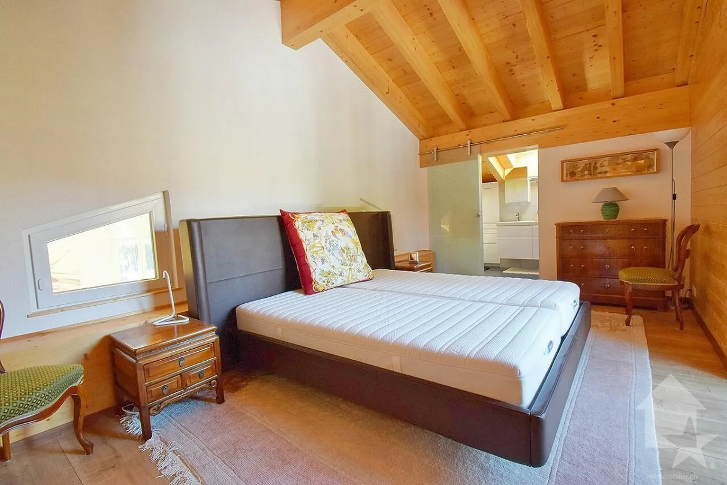 Propriété magnifique avec 3 appartements entièrement rénovés - Photo 17 sur 21