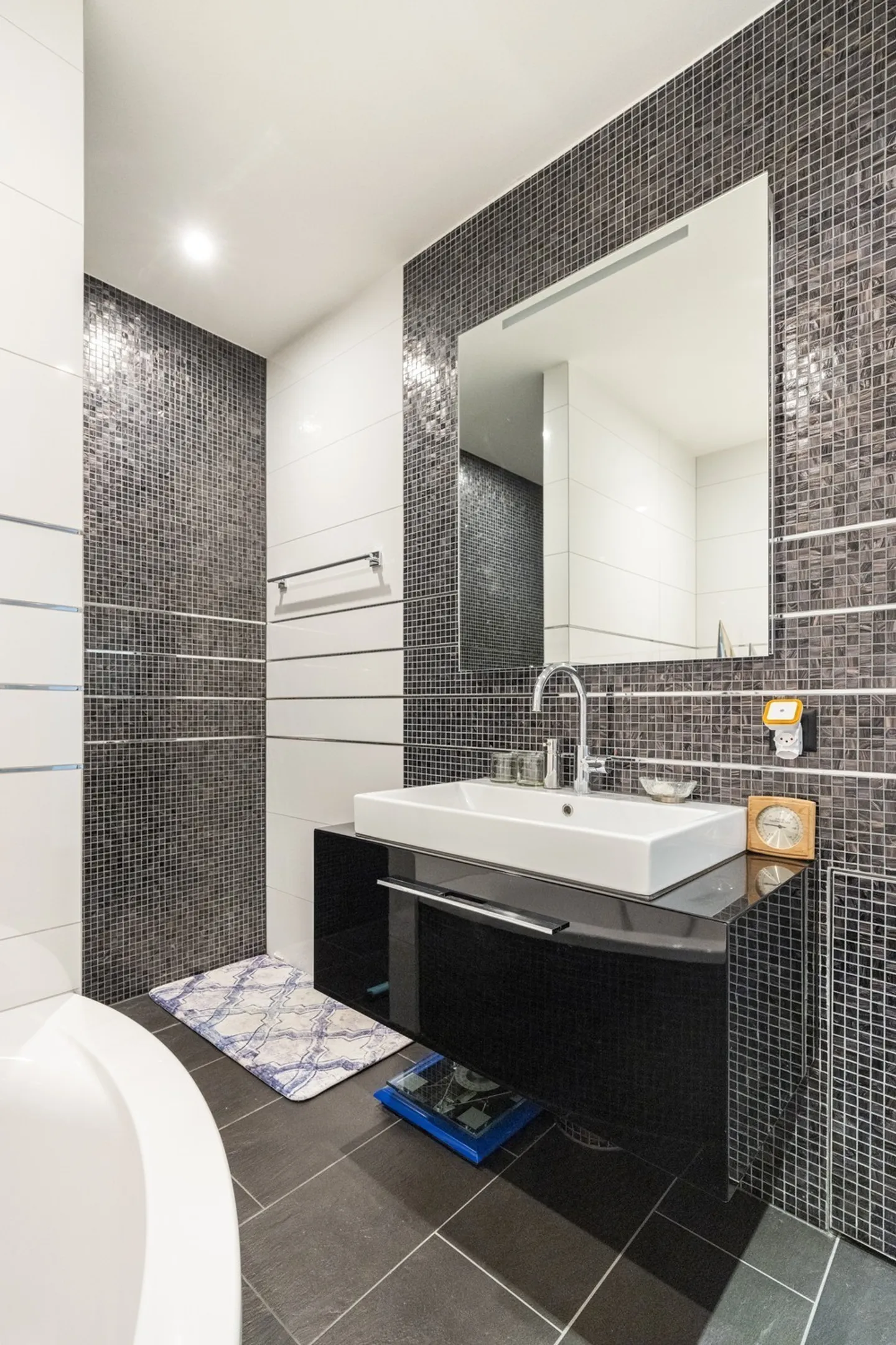 Elegante appartamento executive di 150 m2 con vista sulle Alpi e sul lago di Zurigo - Foto 30 di 45